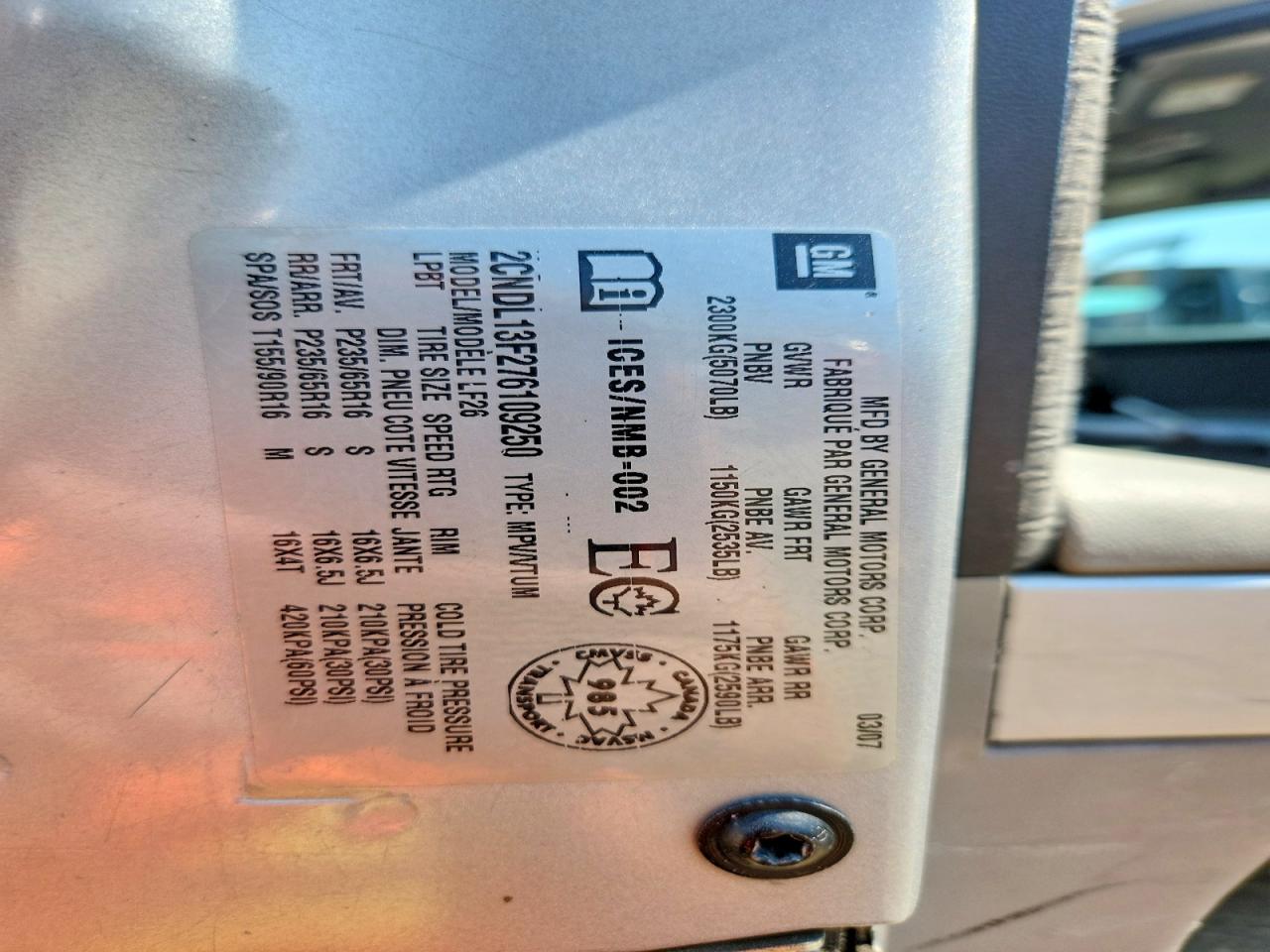 2007 Chevrolet Equinox Ls Silver vin: 2CNDL13F276109250