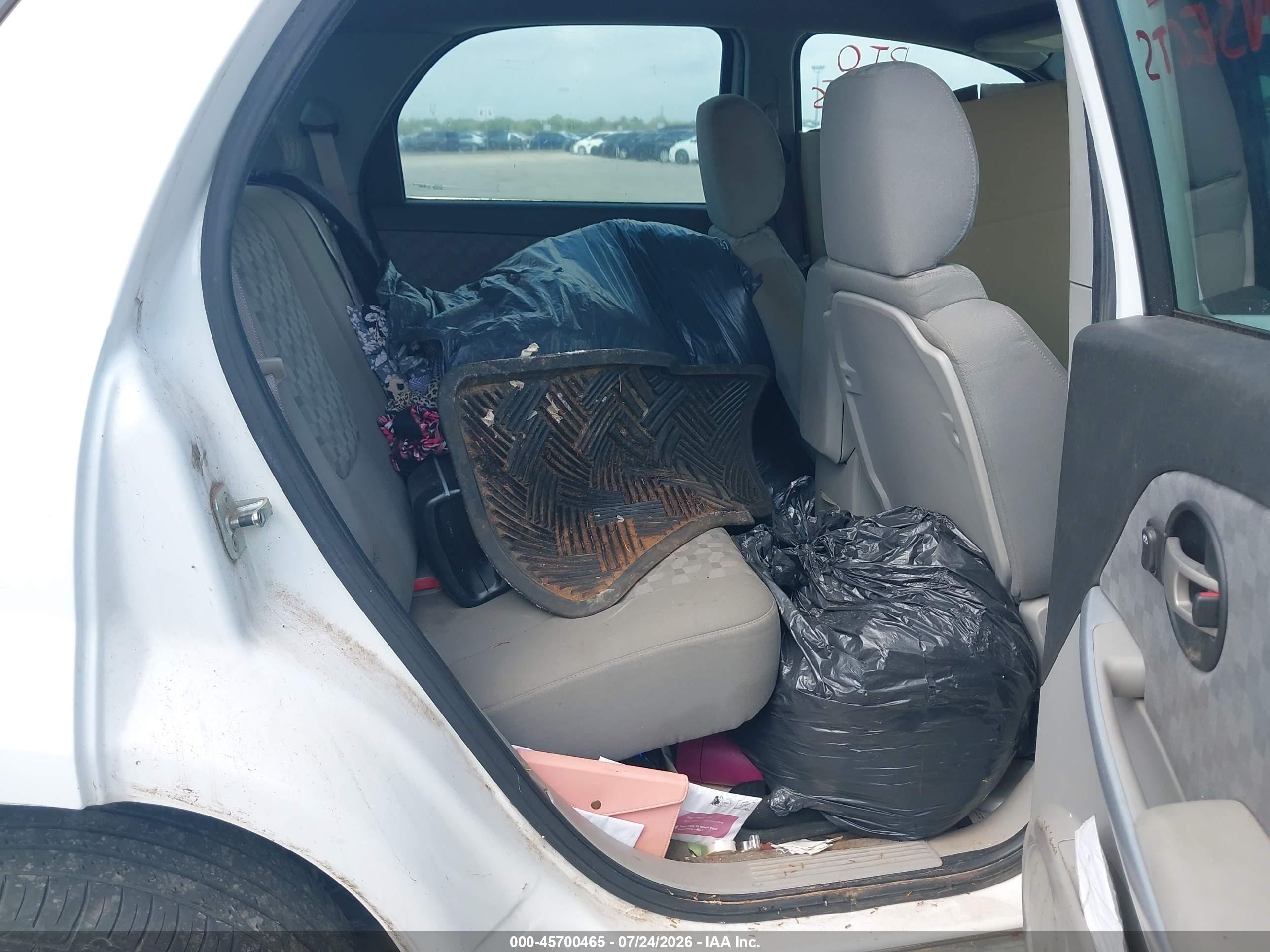2007 Chevrolet Equinox Ls Белый vin: 2CNDL13F376007875
