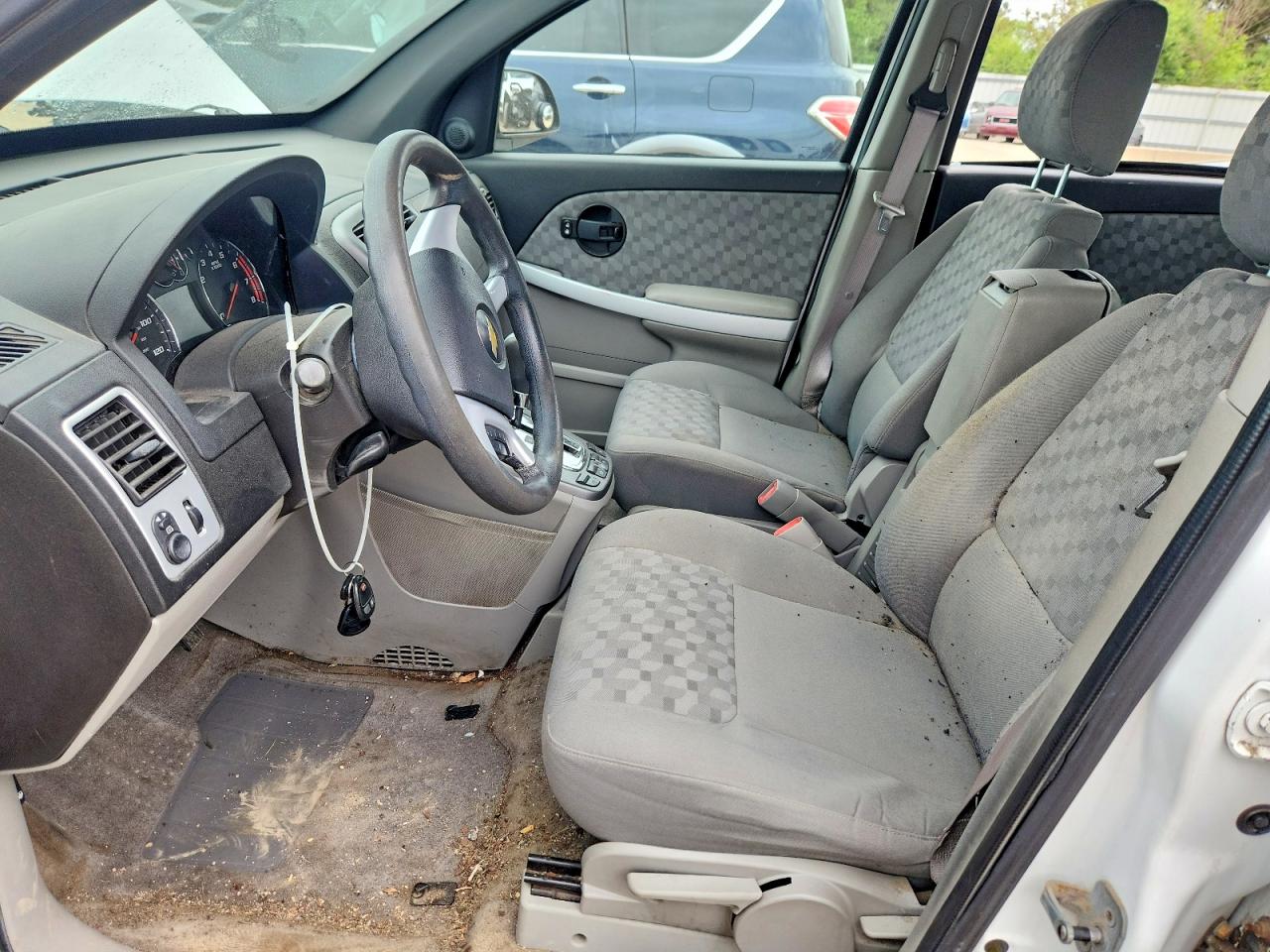 2008 Chevrolet Equinox Ls White vin: 2CNDL13F386348856