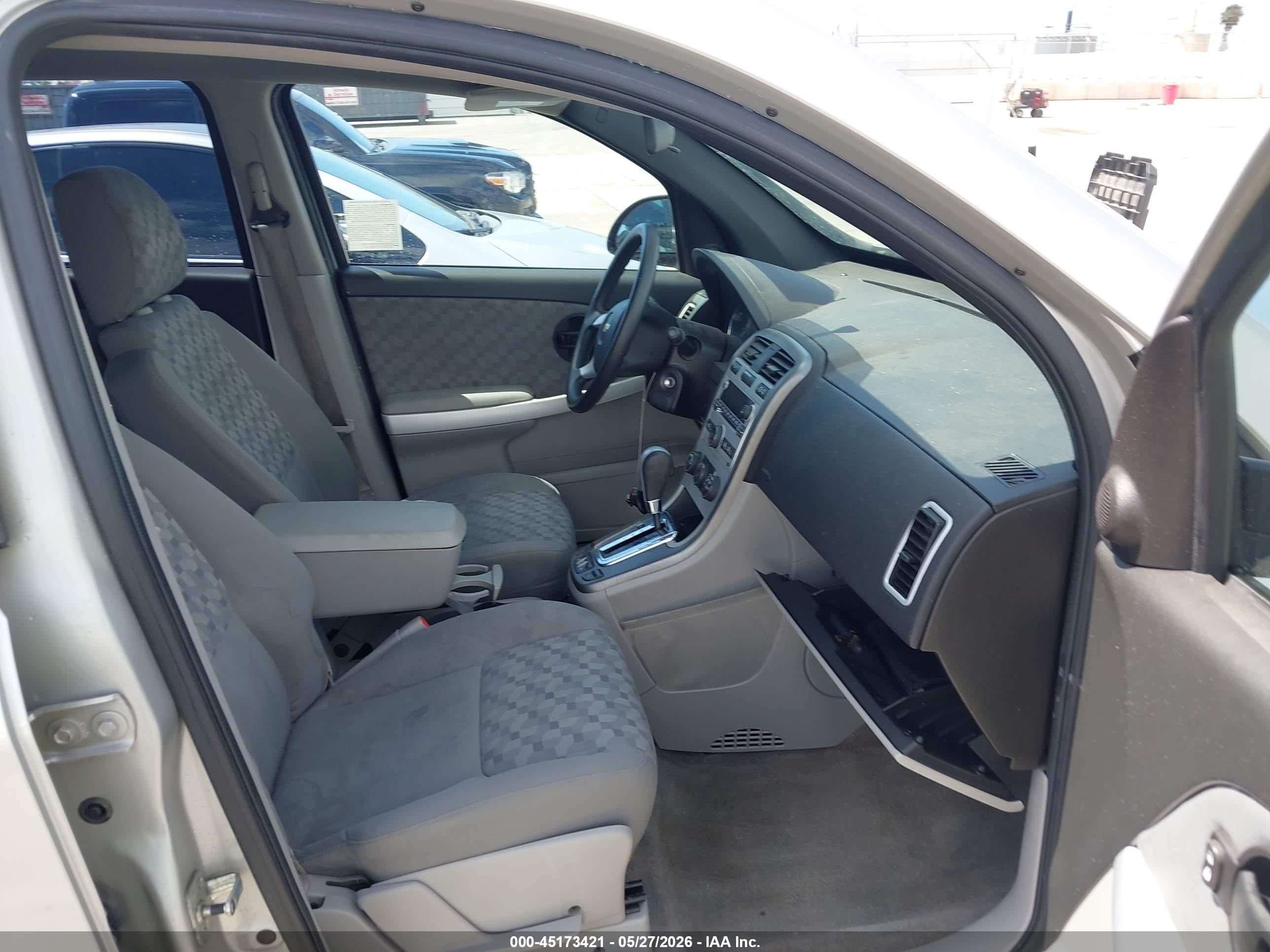2008 Chevrolet Equinox Ls Silver vin: 2CNDL13F486044824
