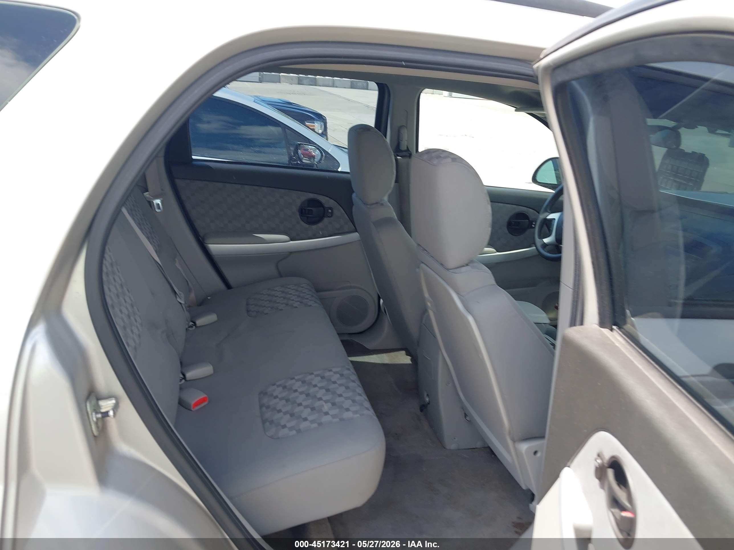 2008 Chevrolet Equinox Ls Silver vin: 2CNDL13F486044824
