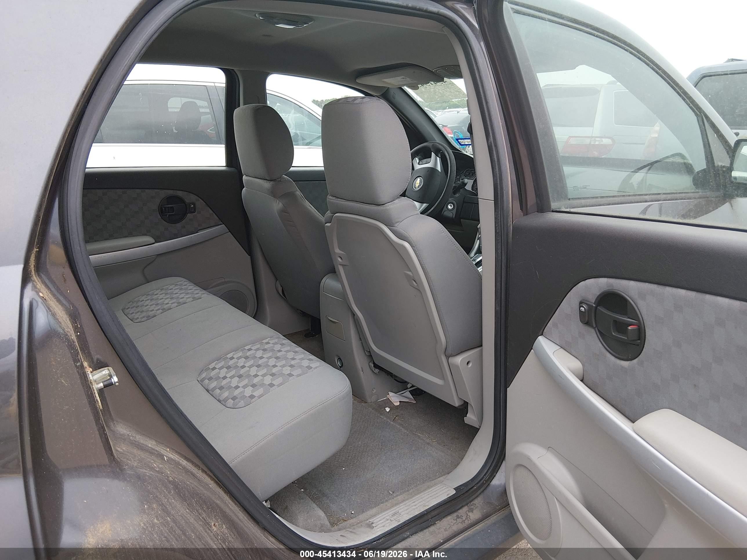 2008 Chevrolet Equinox Ls Gray vin: 2CNDL13F486047139