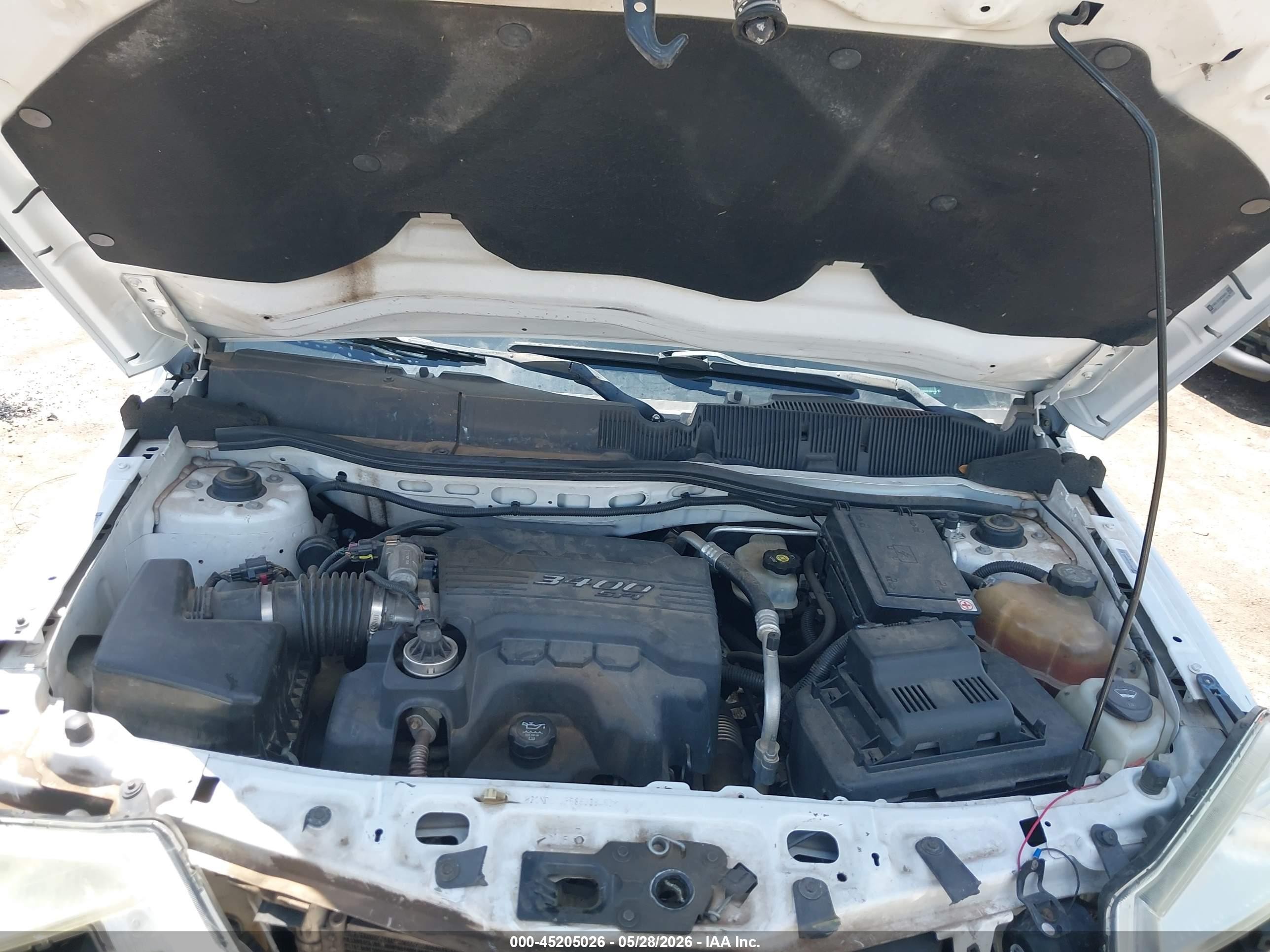 2008 Chevrolet Equinox Ls White vin: 2CNDL13F586338457