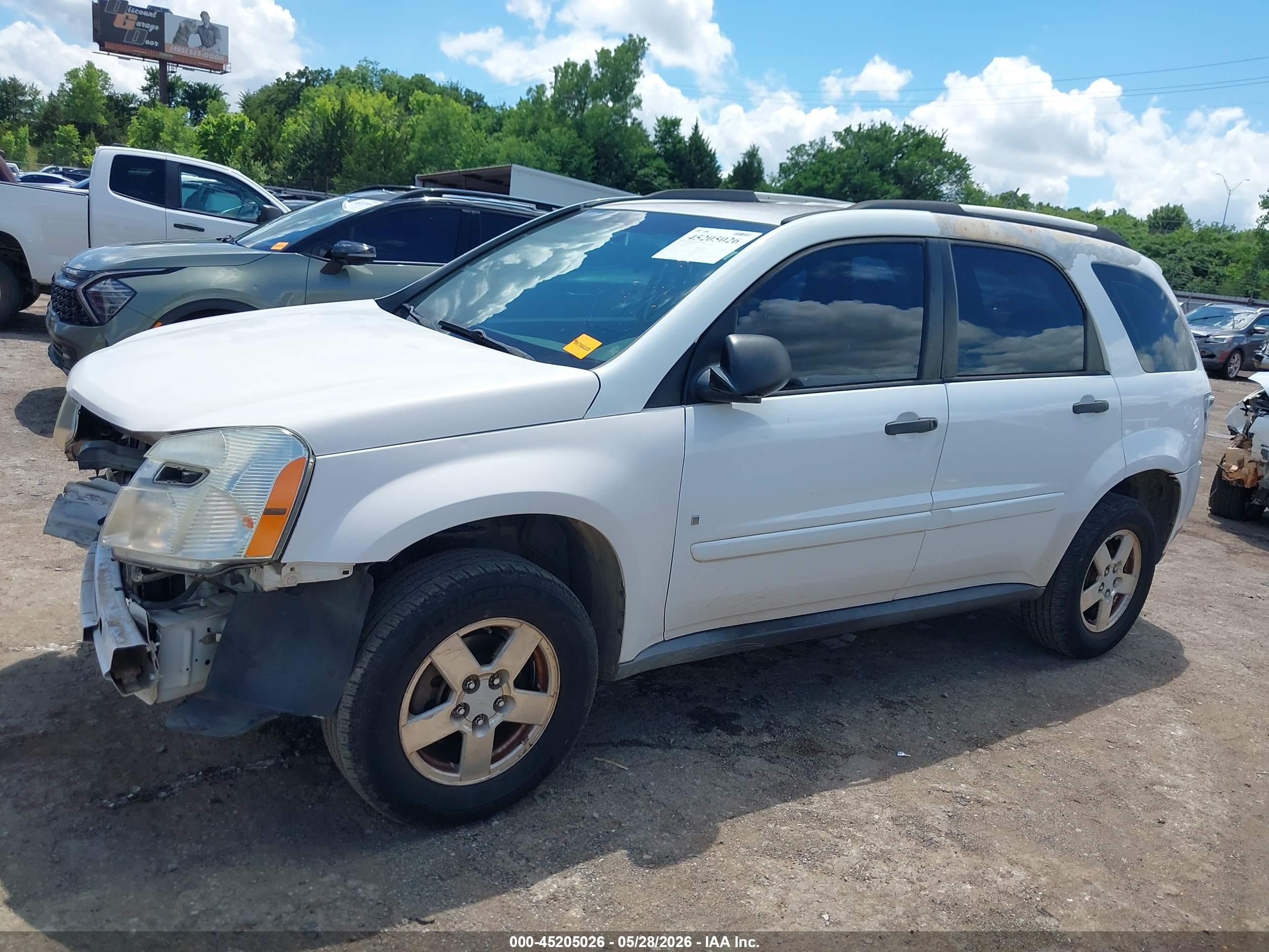 2008 Chevrolet Equinox Ls White vin: 2CNDL13F586338457