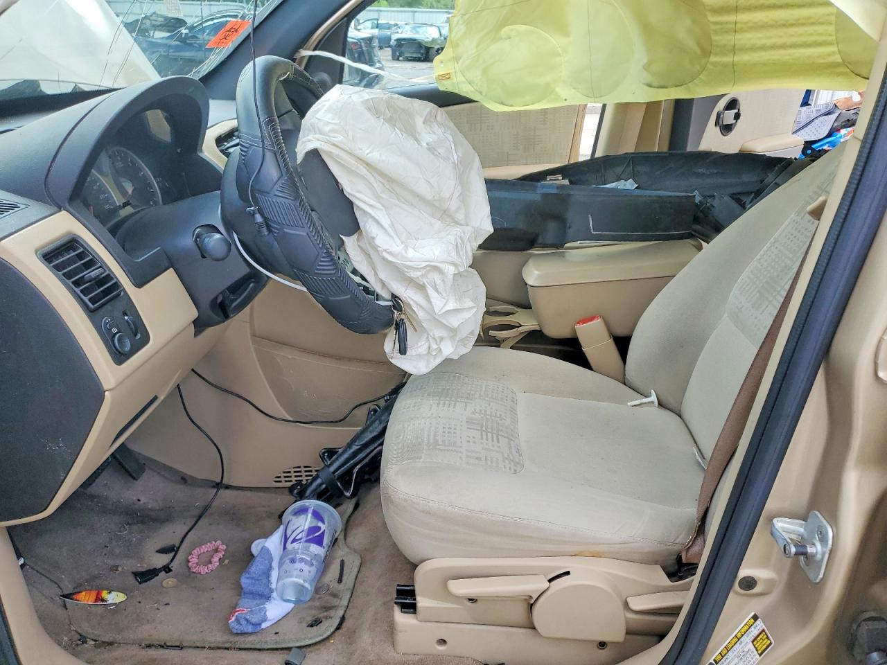 2005 Chevrolet Equinox Ls Gold vin: 2CNDL13F656200941