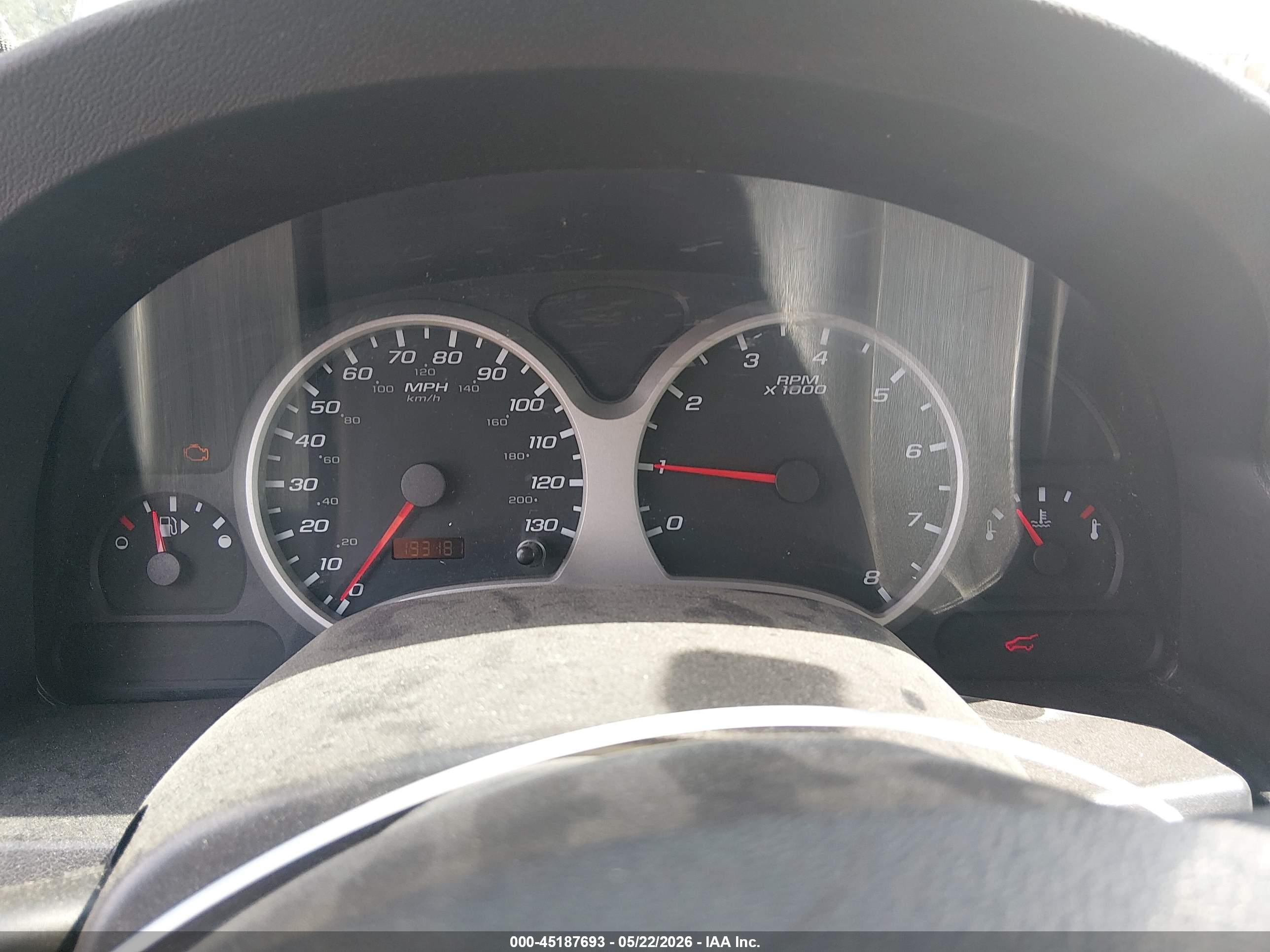 2005 Chevrolet Equinox Ls Silver vin: 2CNDL13F756124954