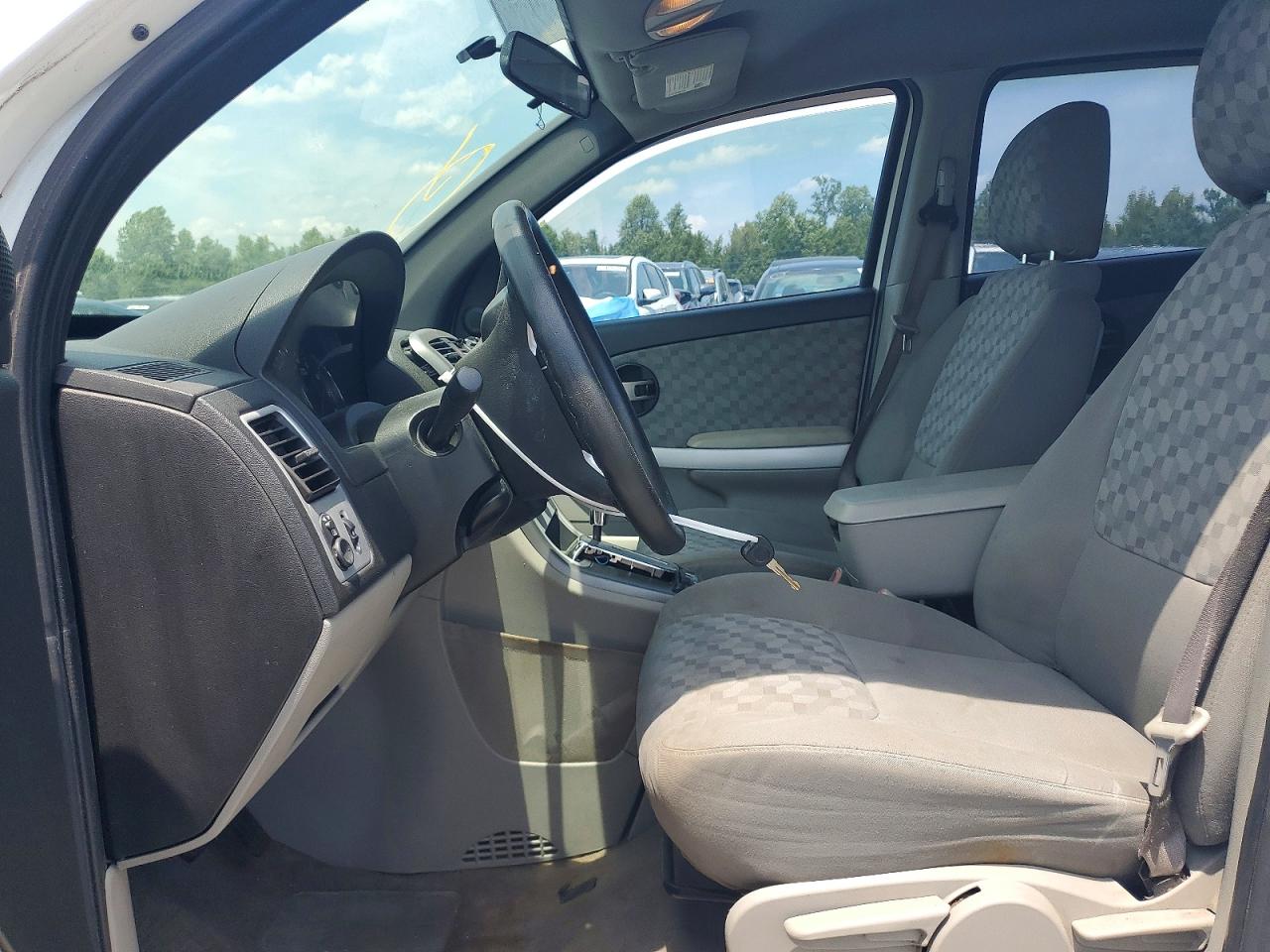 2007 Chevrolet Equinox Ls White vin: 2CNDL13F776001139