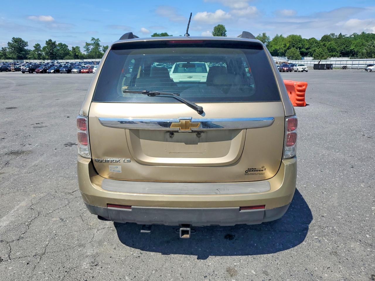 2007 Chevrolet Equinox Ls Gold vin: 2CNDL13F776058621