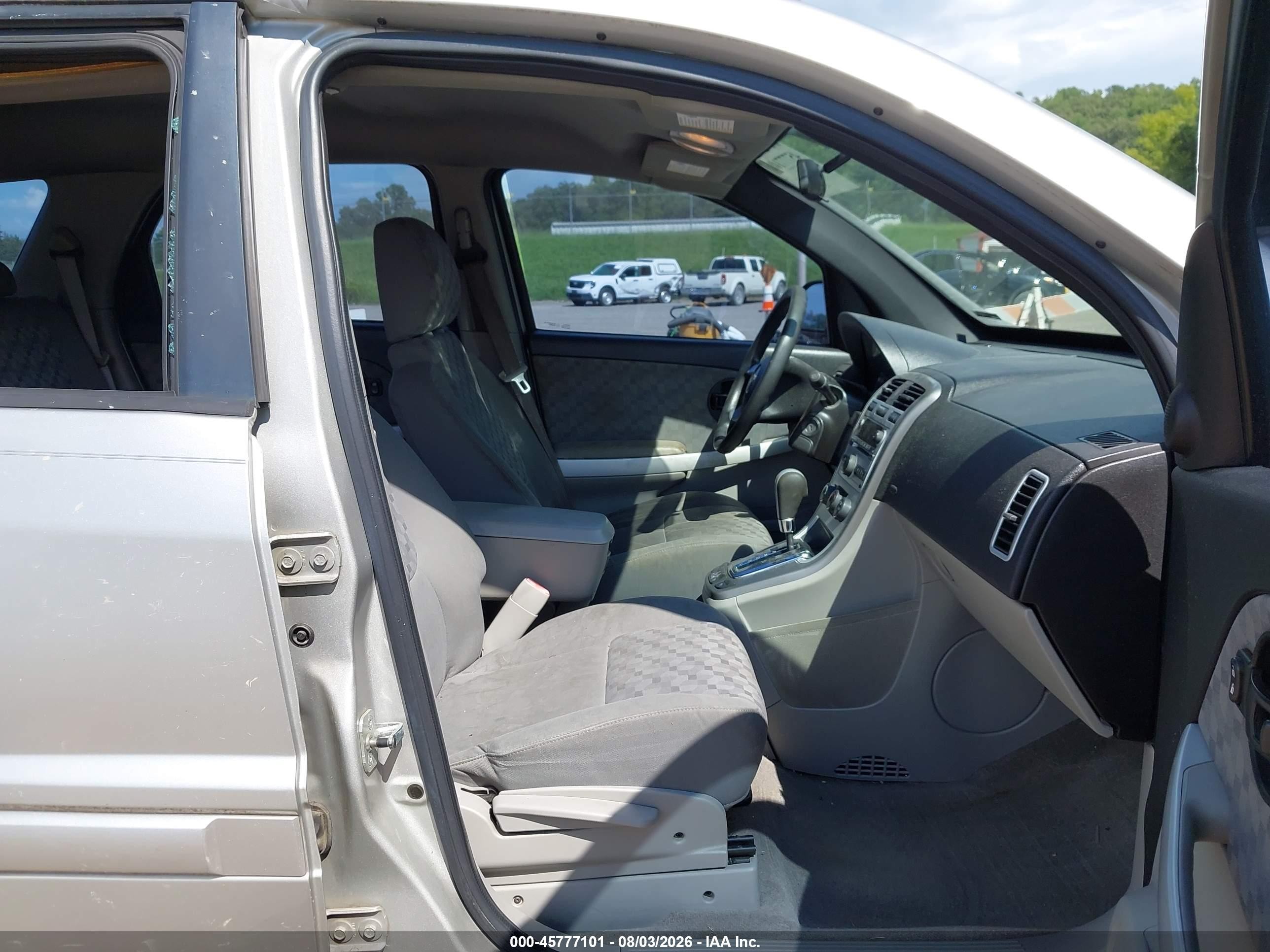 2007 Chevrolet Equinox Ls Silver vin: 2CNDL13F776104626