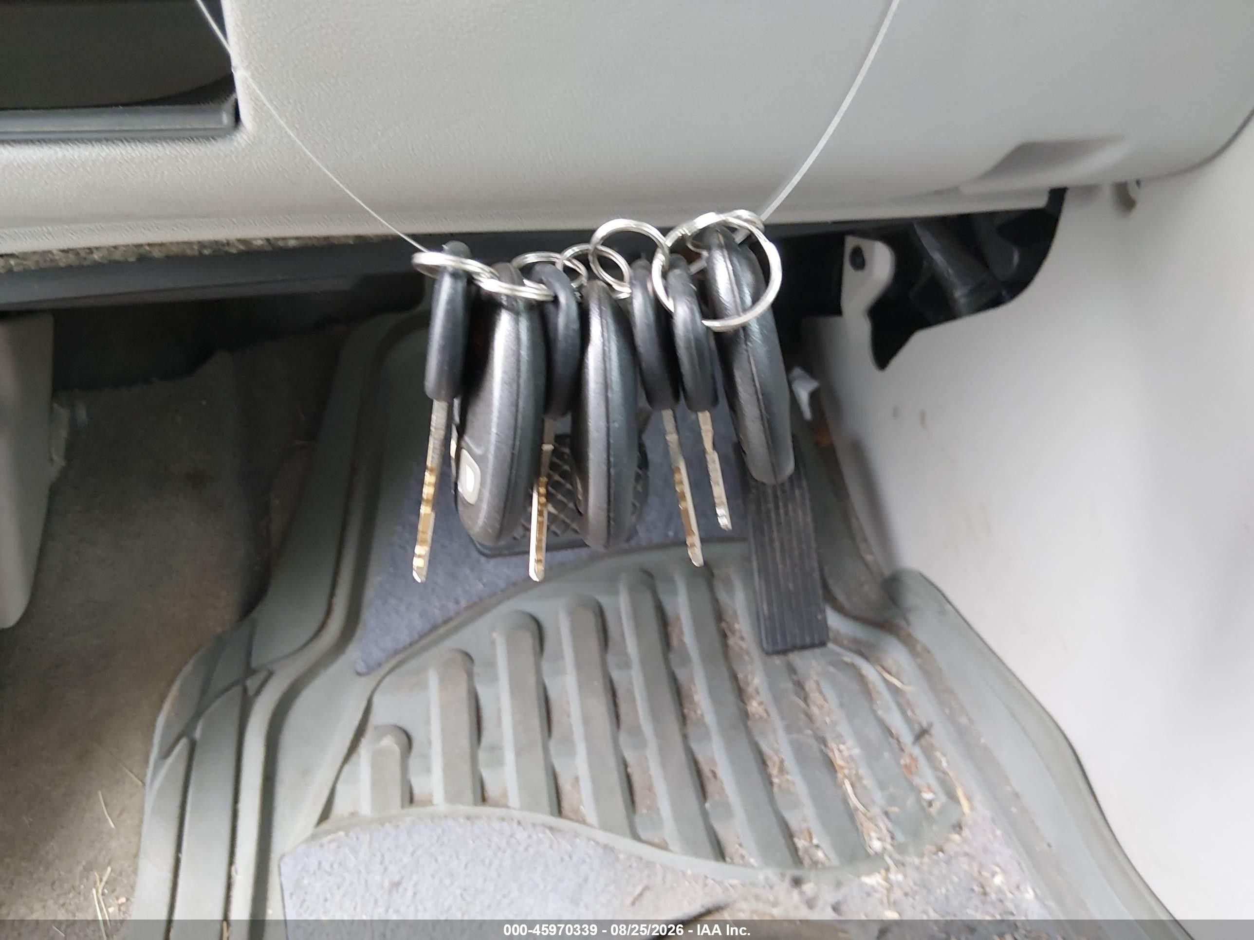 2007 Chevrolet Equinox Ls Silver vin: 2CNDL13F776236785