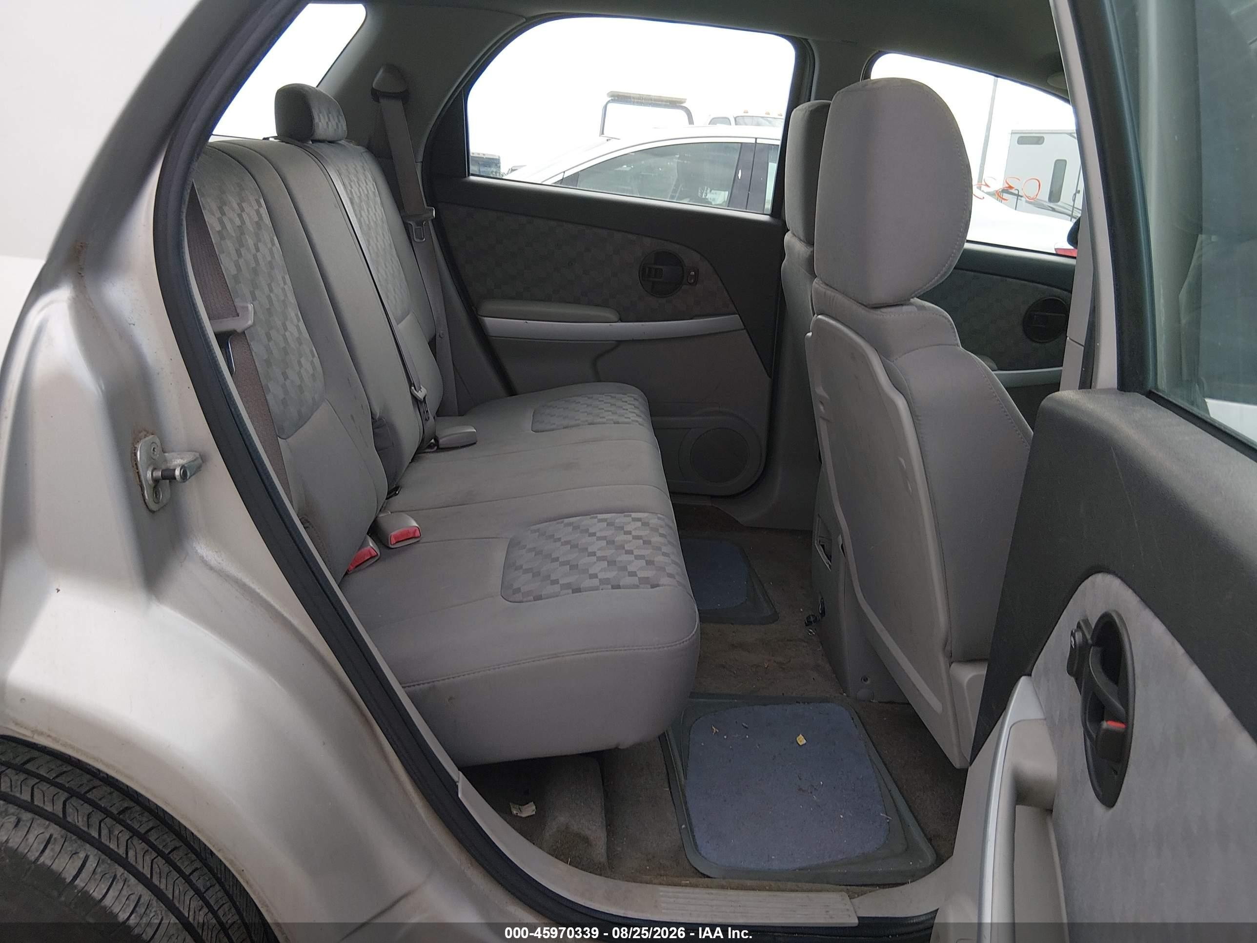 2007 Chevrolet Equinox Ls Silver vin: 2CNDL13F776236785