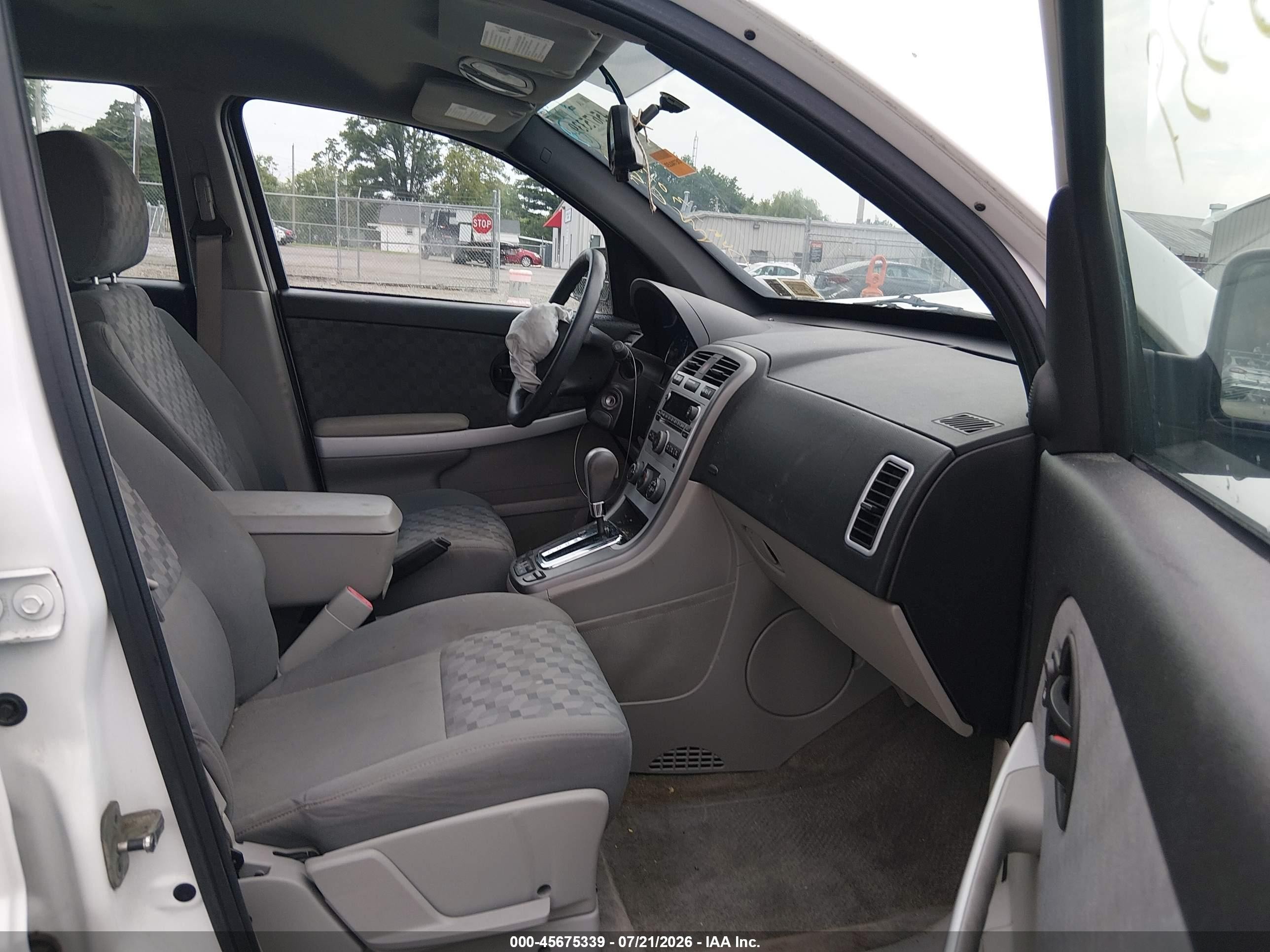 2008 Chevrolet Equinox Ls White vin: 2CNDL13F986021118