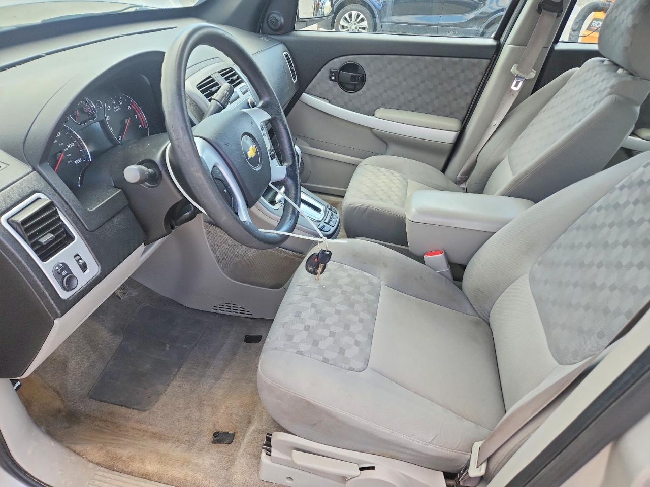 2008 Chevrolet Equinox Ls Silver vin: 2CNDL13F986327784