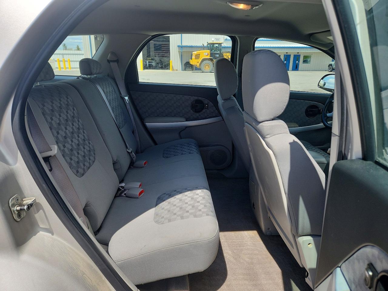 2008 Chevrolet Equinox Ls Silver vin: 2CNDL13F986327784