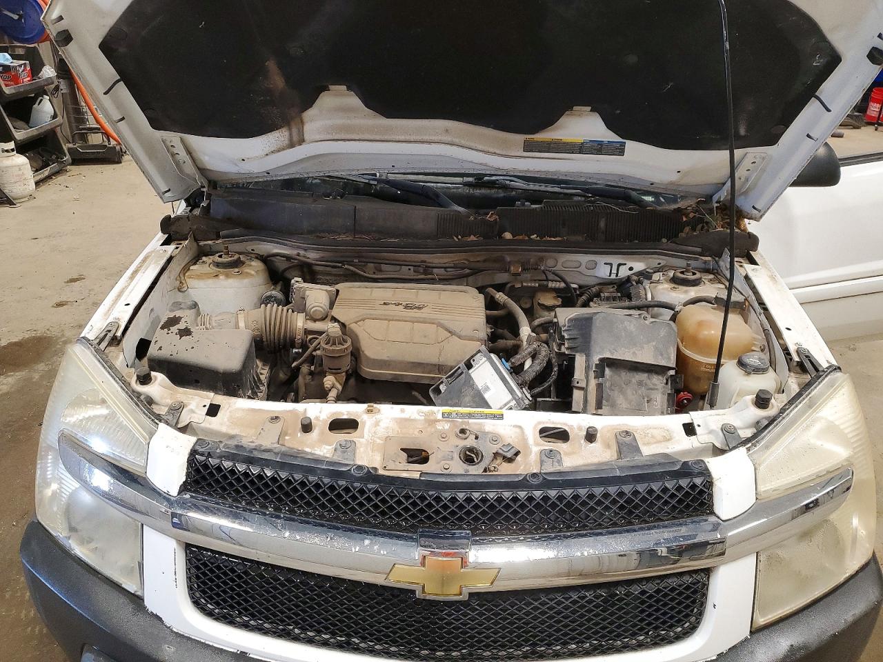 2005 Chevrolet Equinox Ls Белый vin: 2CNDL23F056101375