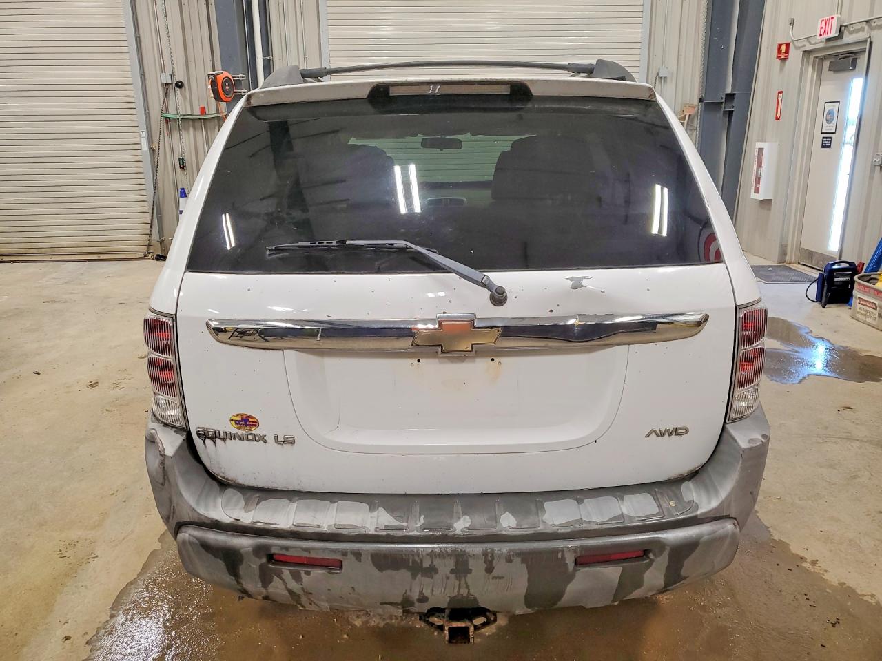 2005 Chevrolet Equinox Ls Белый vin: 2CNDL23F056101375