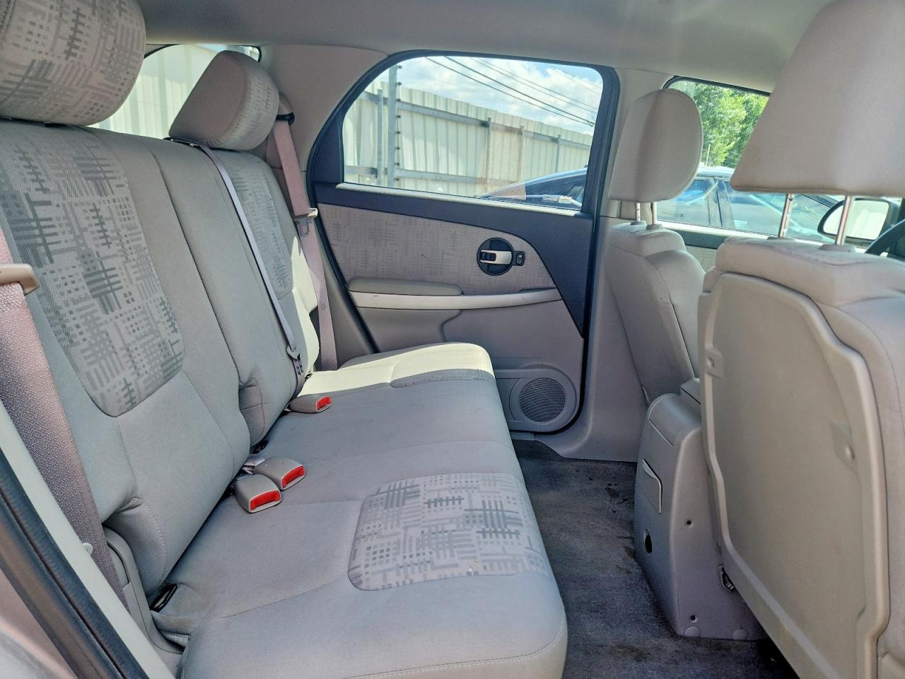 2005 Chevrolet Equinox Ls Silver vin: 2CNDL23F056207745
