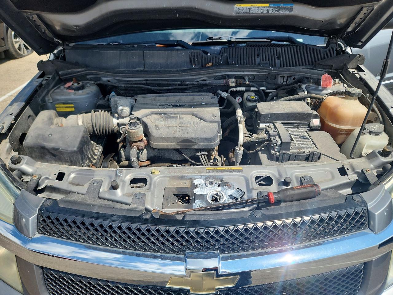 2005 Chevrolet Equinox Ls Silver vin: 2CNDL23F056207745