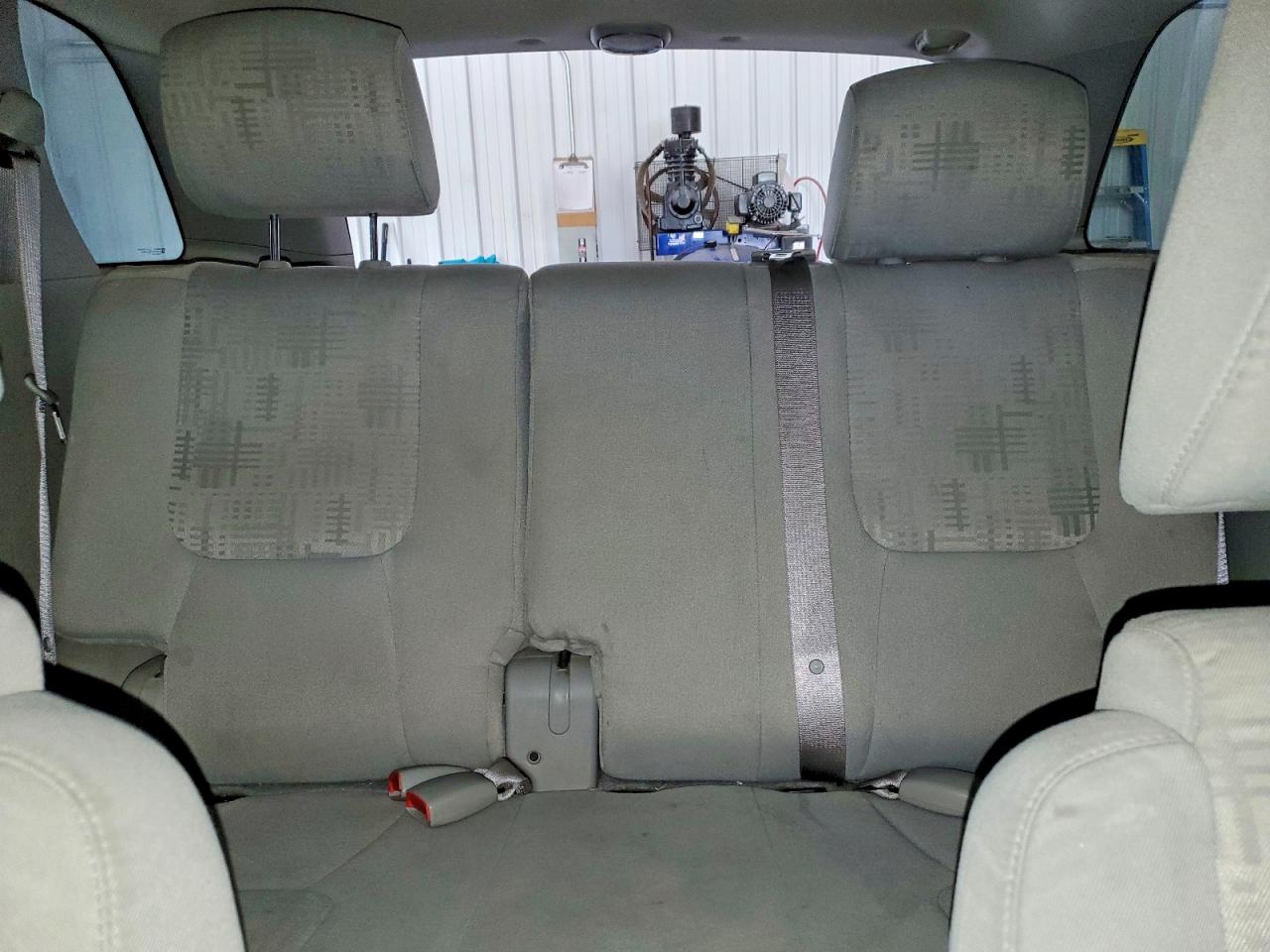 2005 Chevrolet Equinox Ls Silver vin: 2CNDL23F656200296
