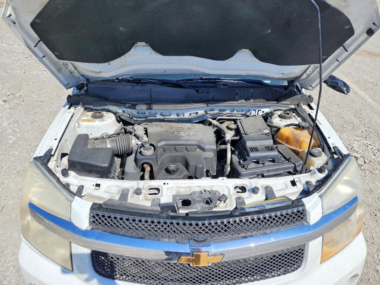2008 Chevrolet Equinox Ls Белый vin: 2CNDL23F686046550