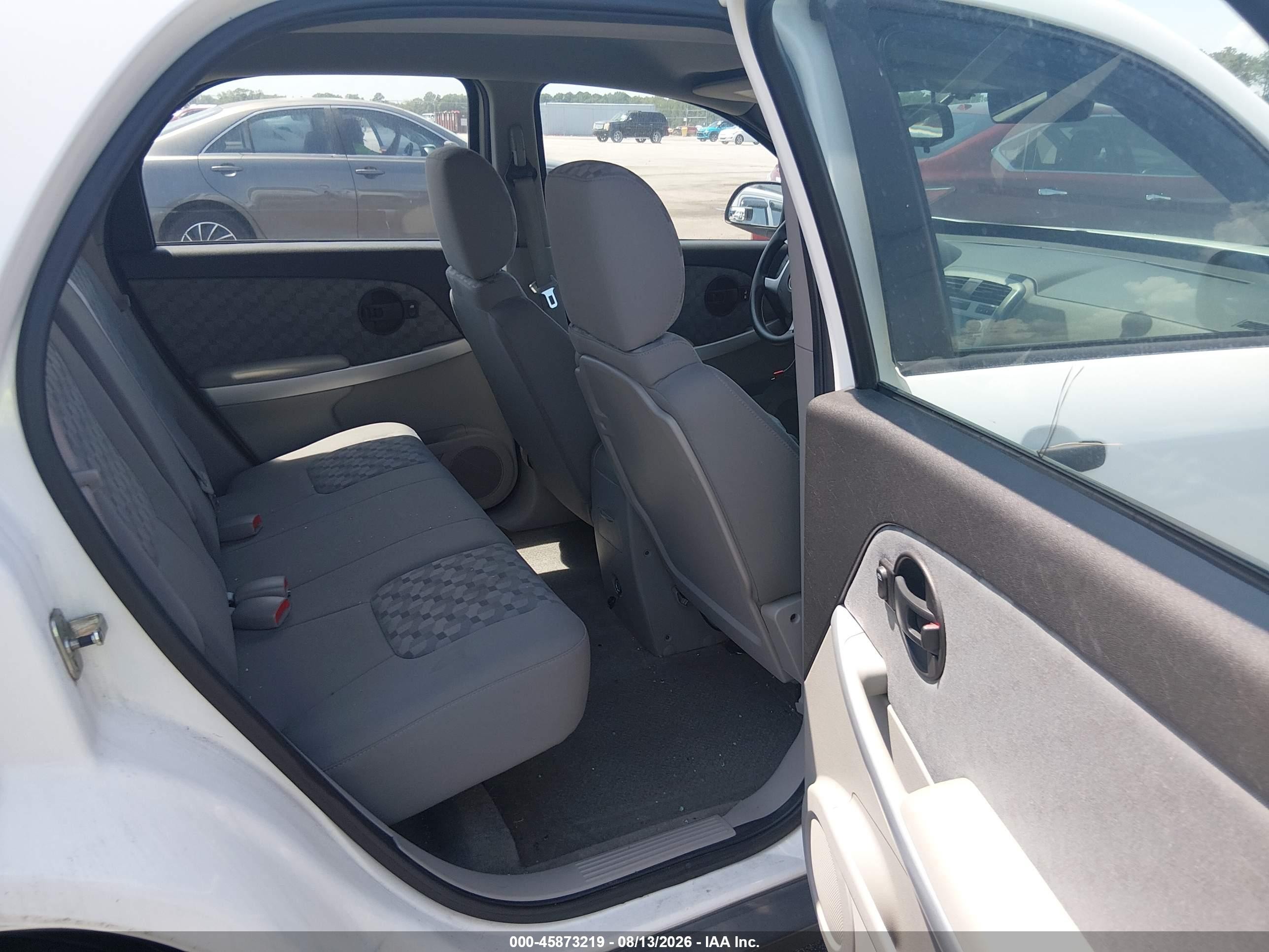 2008 Chevrolet Equinox Ls White vin: 2CNDL23F686061453