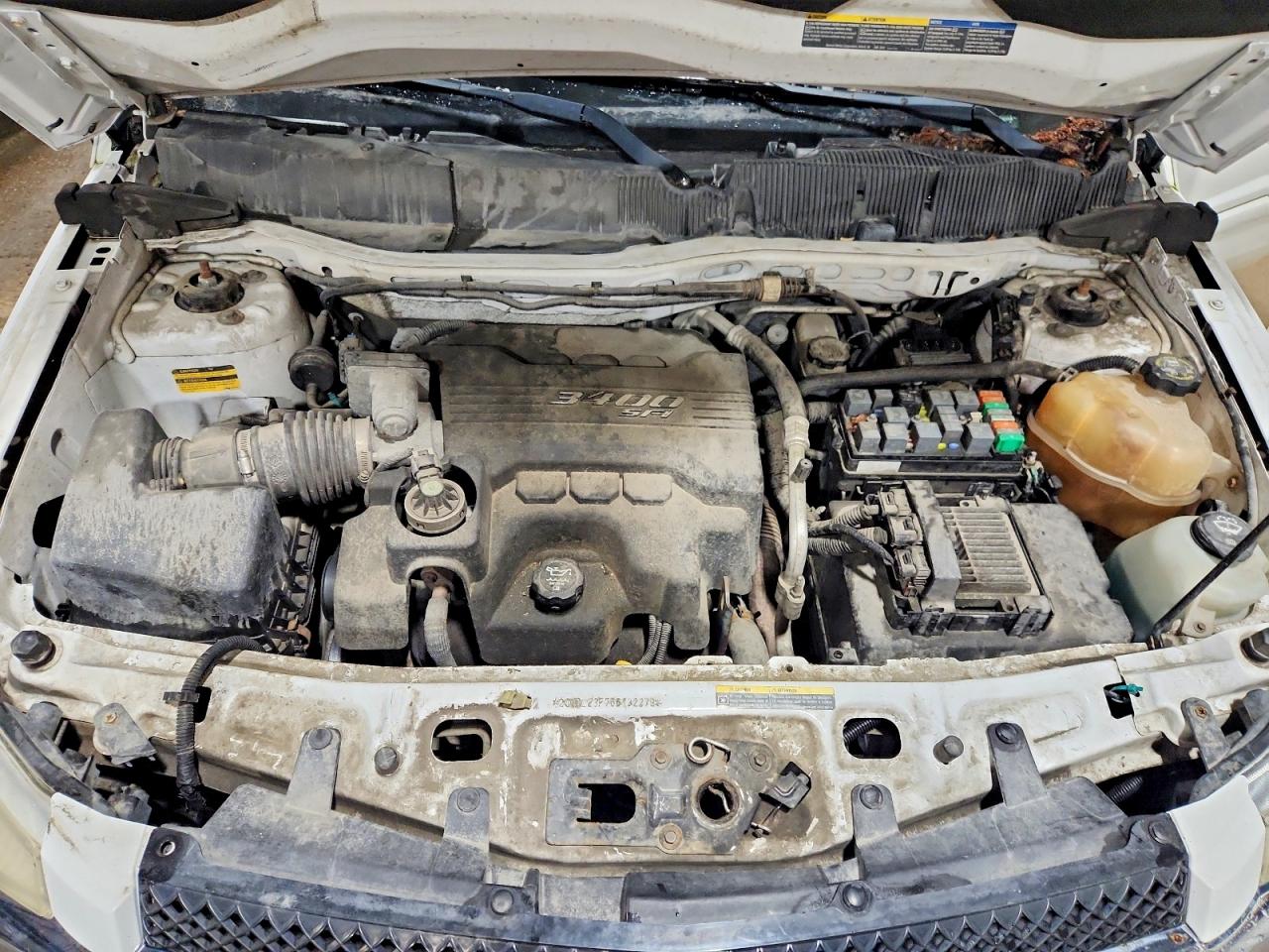 2006 Chevrolet Equinox Ls White vin: 2CNDL23F766132379