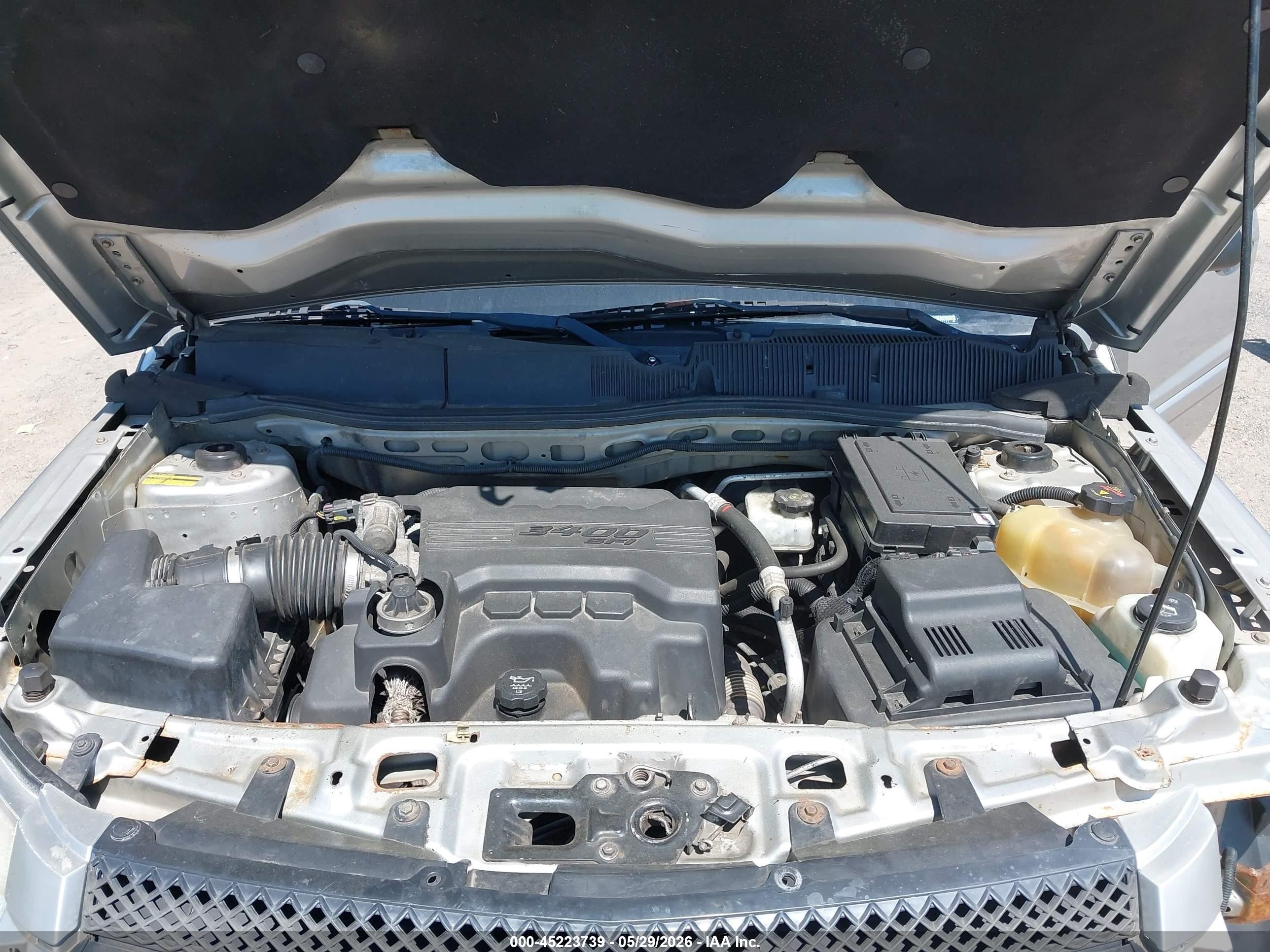 2007 Chevrolet Equinox Ls Silver vin: 2CNDL23F976077242