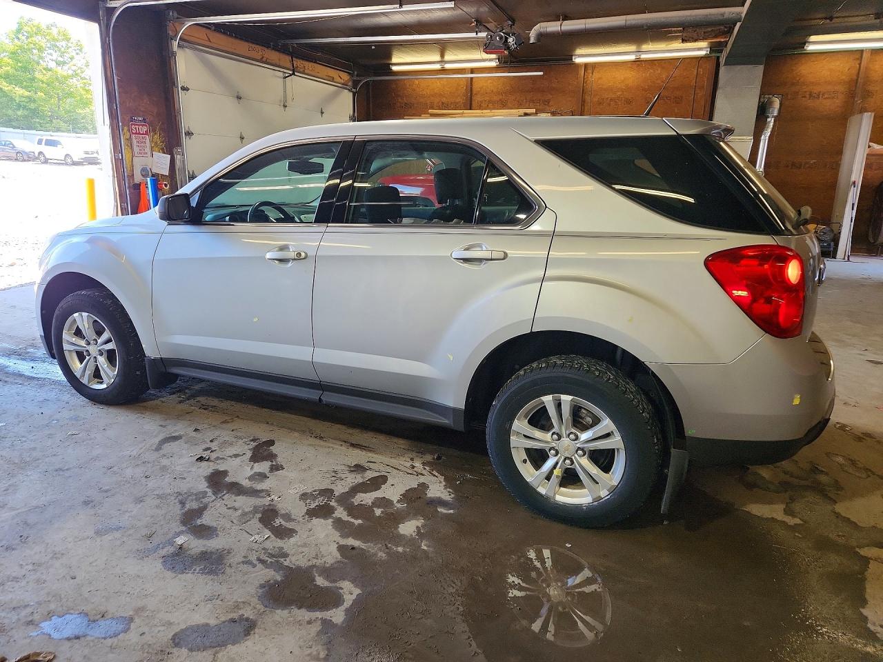 2011 Chevrolet Equinox Ls Silver vin: 2CNFLCEC0B6338011