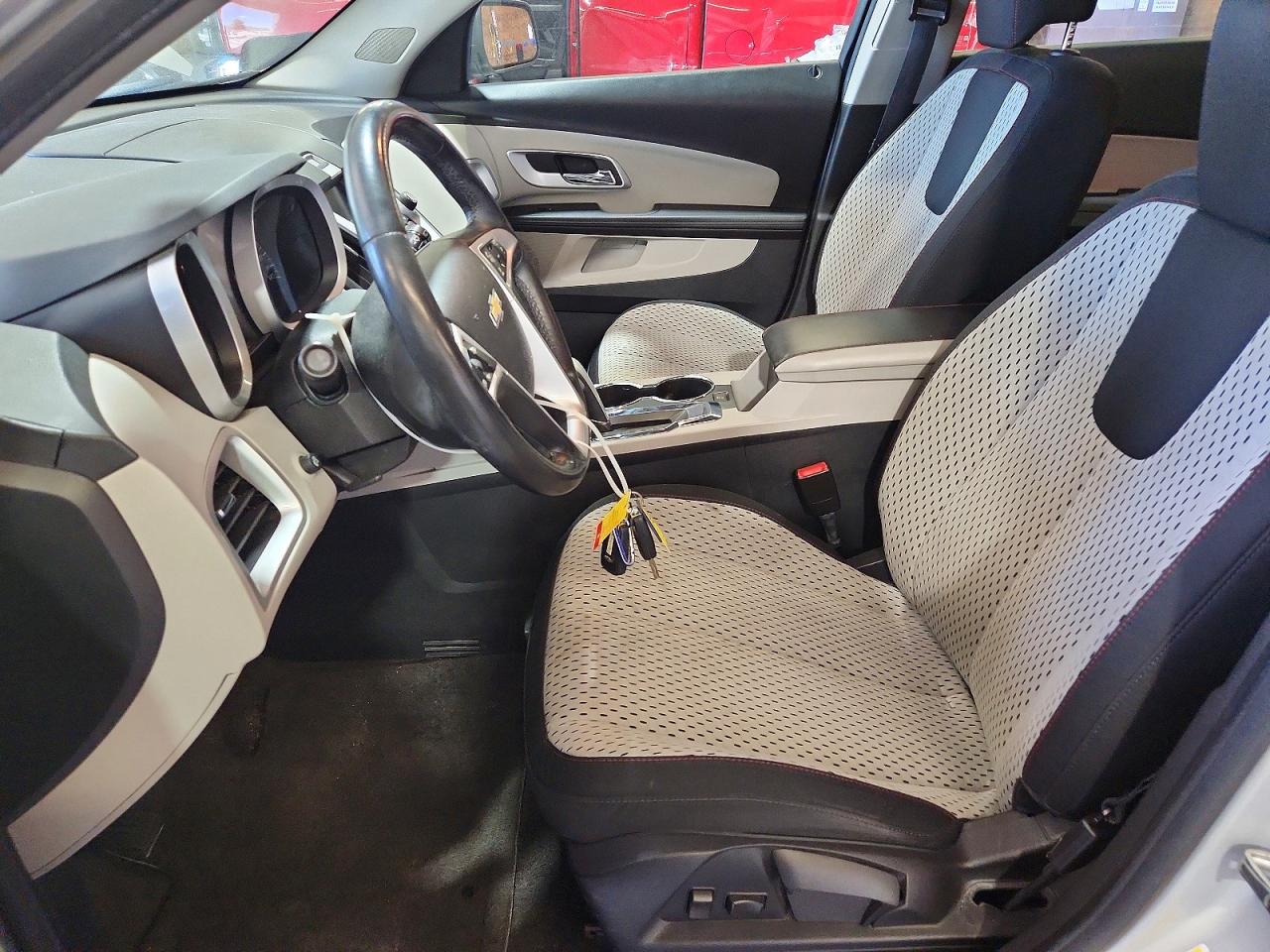 2011 Chevrolet Equinox Ls Silver vin: 2CNFLCEC0B6338011