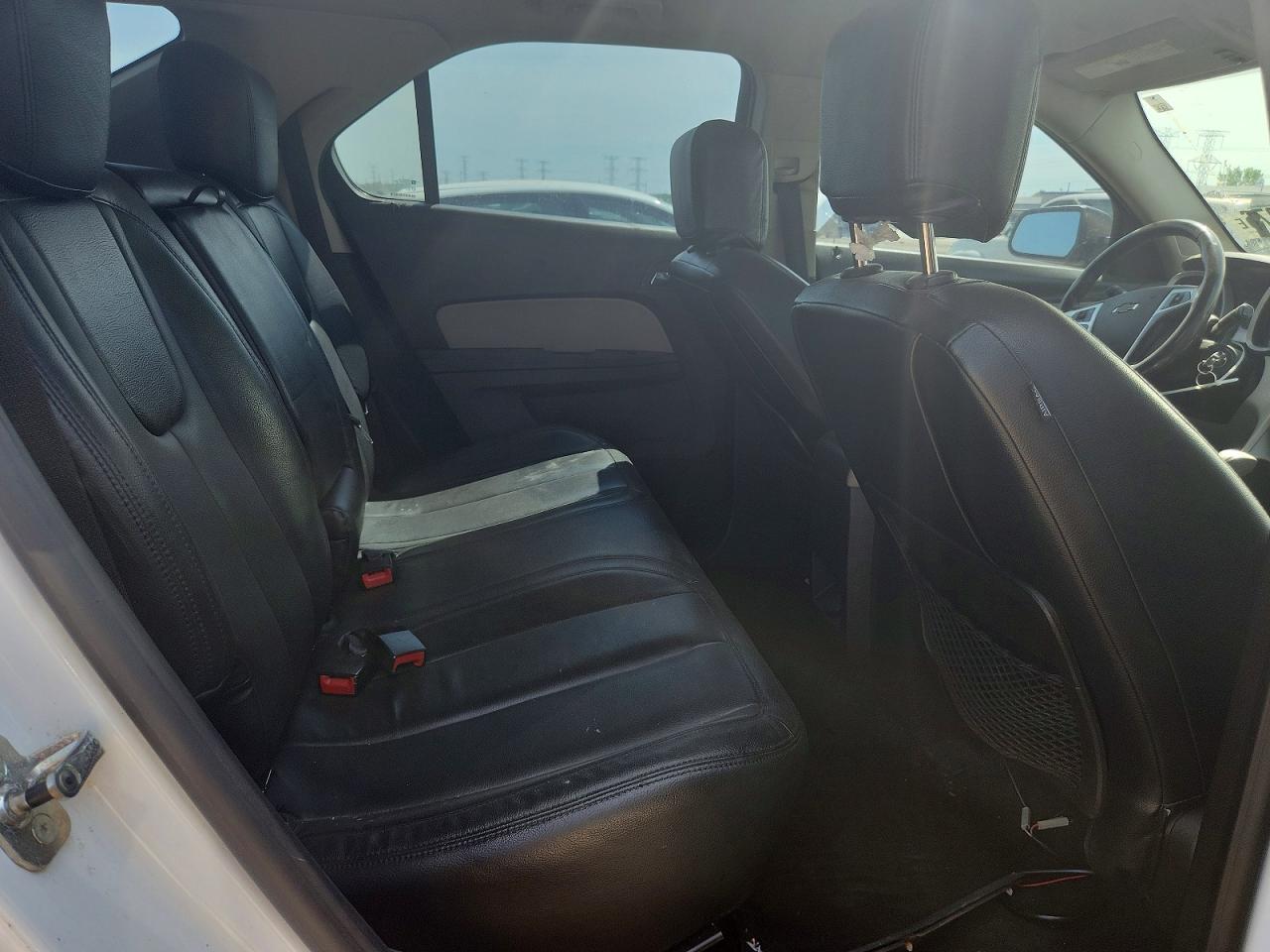 2011 Chevrolet Equinox Ls White vin: 2CNFLCEC1B6381837