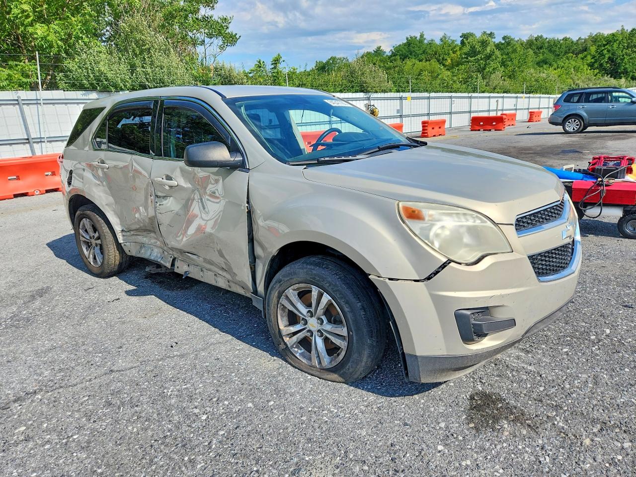 2011 Chevrolet Equinox Ls Золотой vin: 2CNFLCEC2B6407281