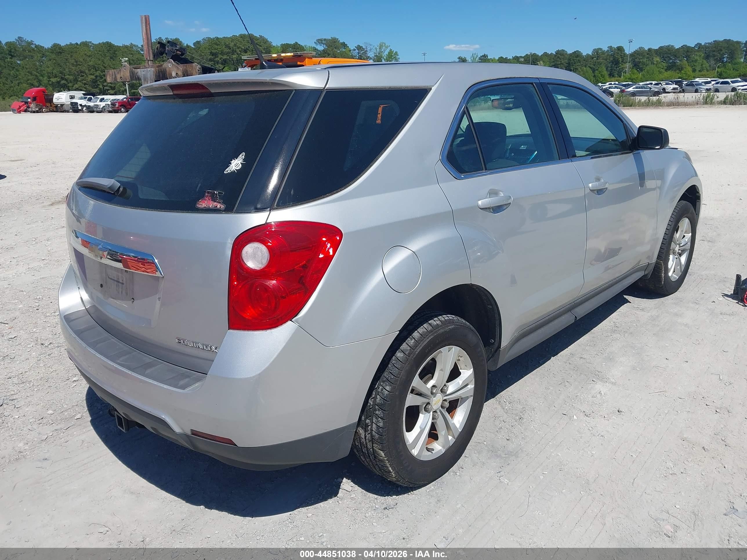 2011 Chevrolet Equinox Ls Silver vin: 2CNFLCEC3B6467988