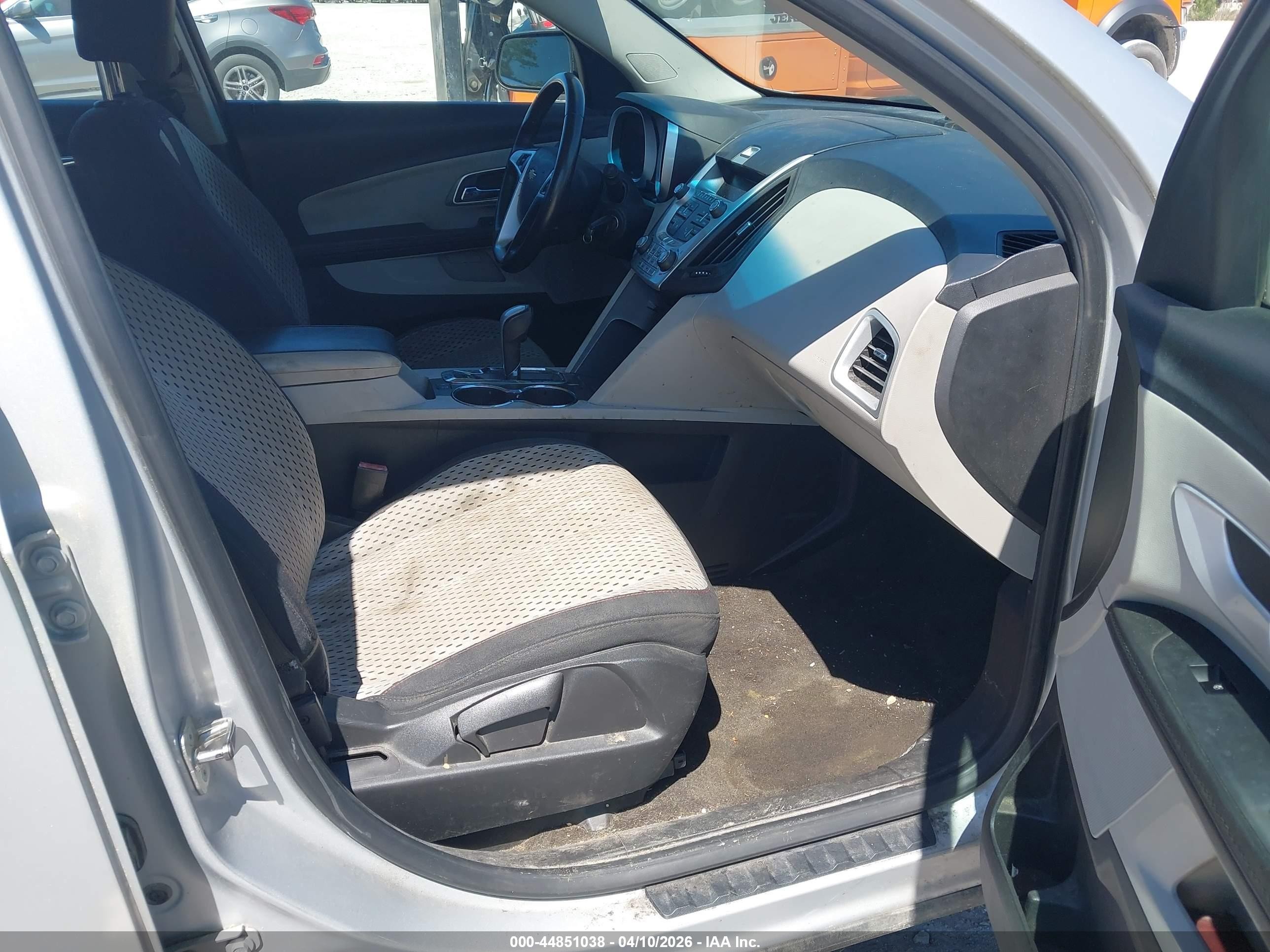 2011 Chevrolet Equinox Ls Silver vin: 2CNFLCEC3B6467988