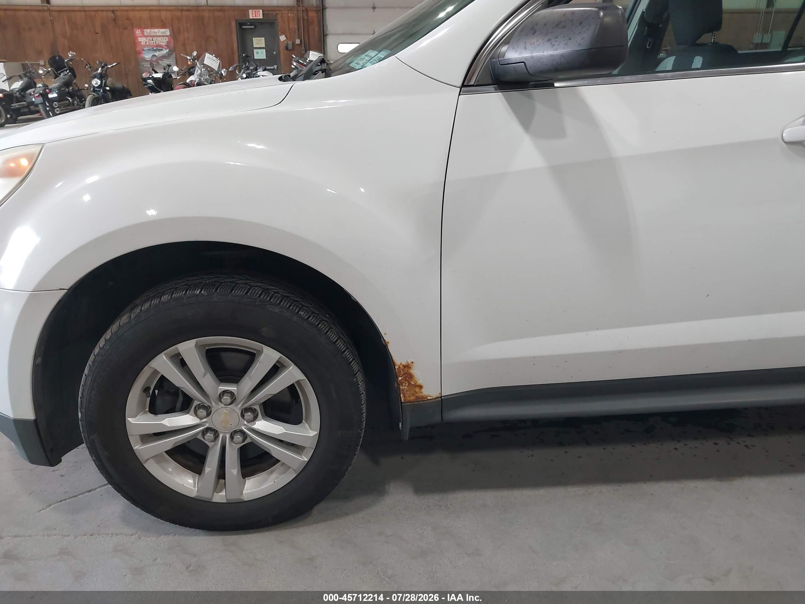 2011 Chevrolet Equinox Ls White vin: 2CNFLCEC5B6424575