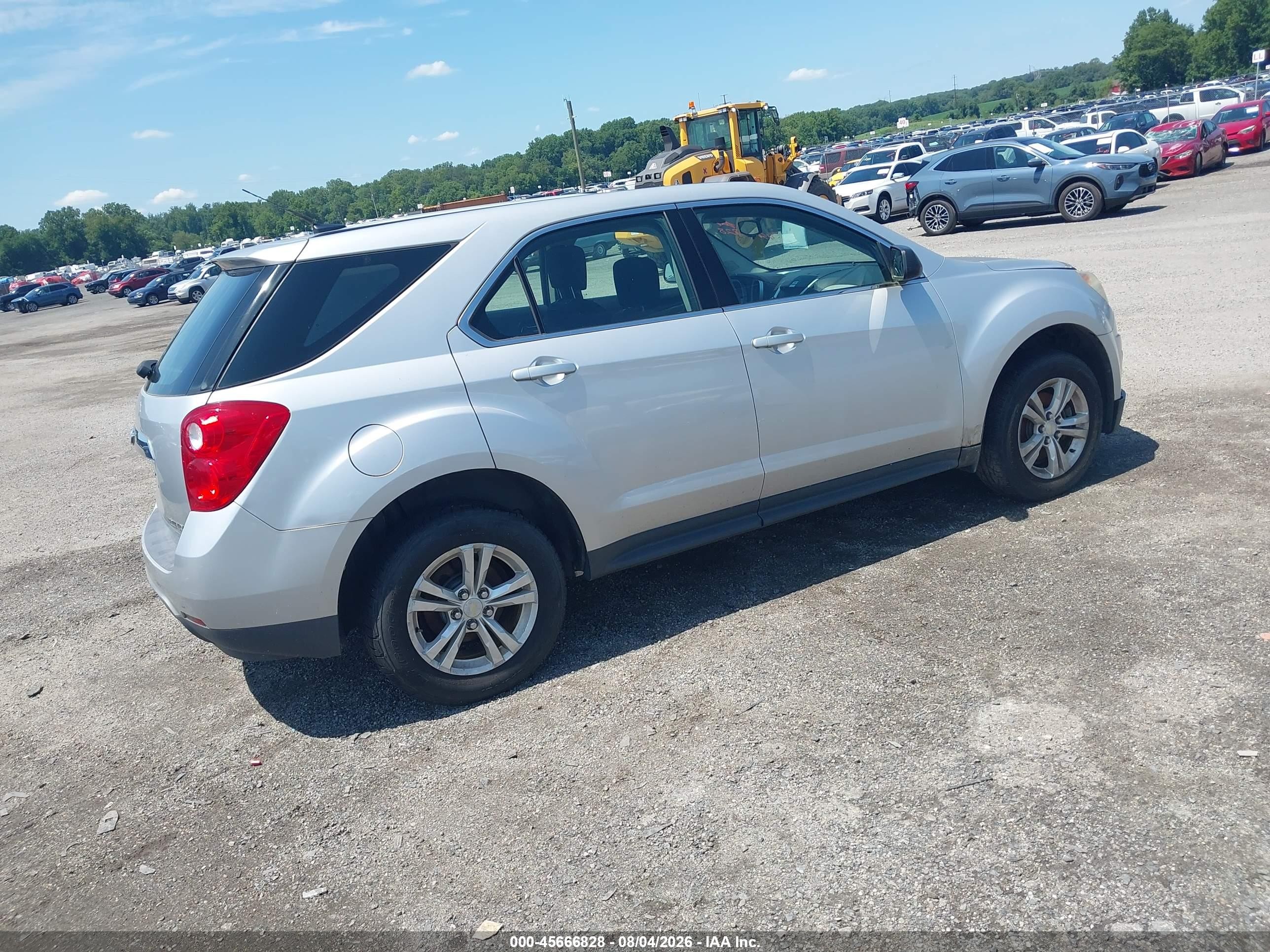 2011 Chevrolet Equinox Ls Серебряный vin: 2CNFLCEC9B6265740