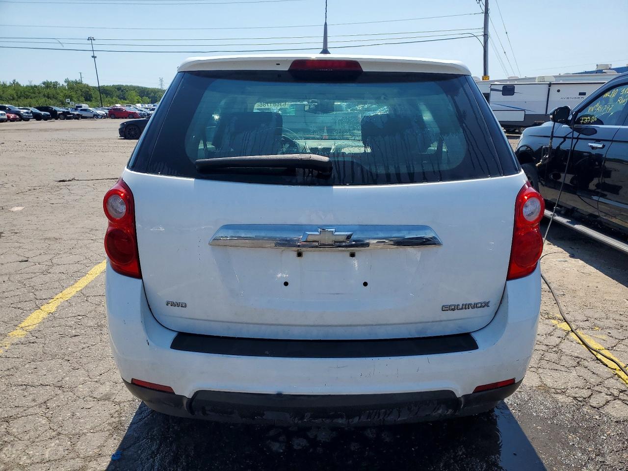 2011 Chevrolet Equinox Ls White vin: 2CNFLCEC9B6344650