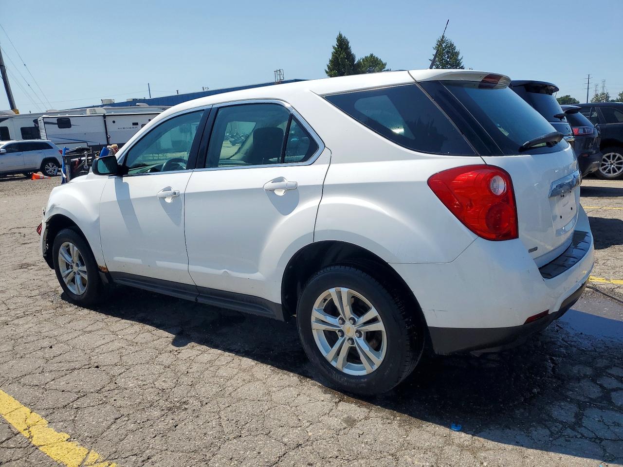 2011 Chevrolet Equinox Ls White vin: 2CNFLCEC9B6344650
