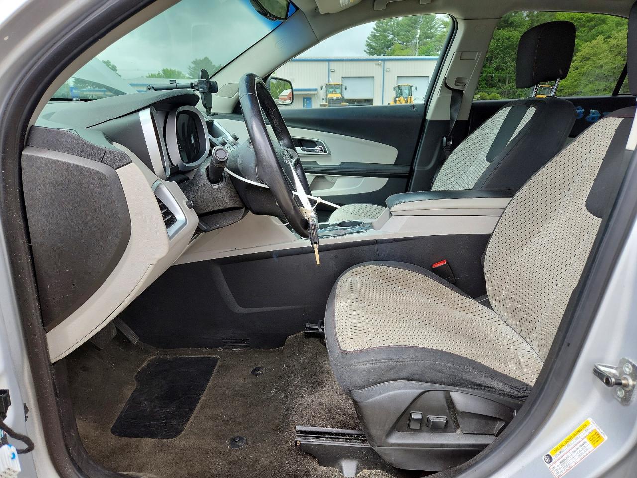 2011 Chevrolet Equinox Ls Серебряный vin: 2CNFLCECXB6242550