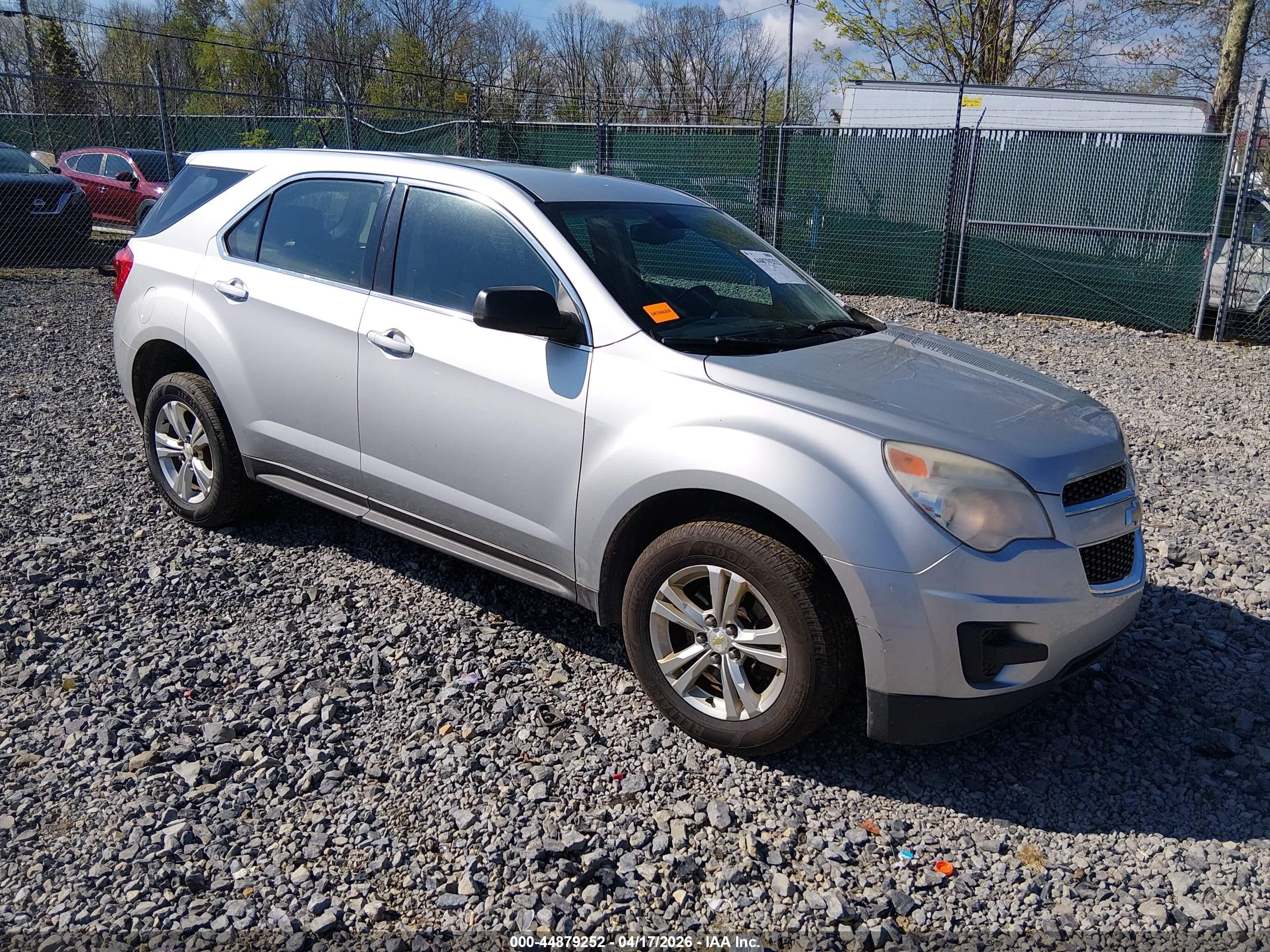 2010 Chevrolet Equinox Ls Silver vin: 2CNFLCEW4A6335945
