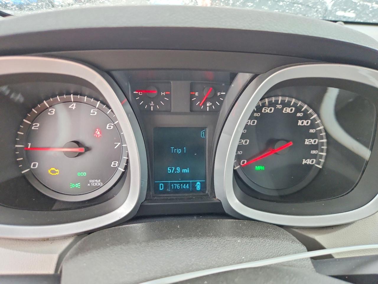 2010 Chevrolet Equinox Ls White vin: 2CNFLCEW9A6213078
