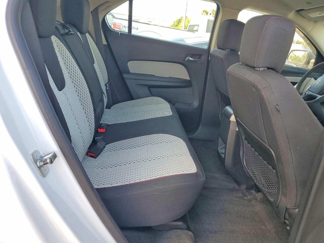 2010 Chevrolet Equinox Ls White vin: 2CNFLCEW9A6213078