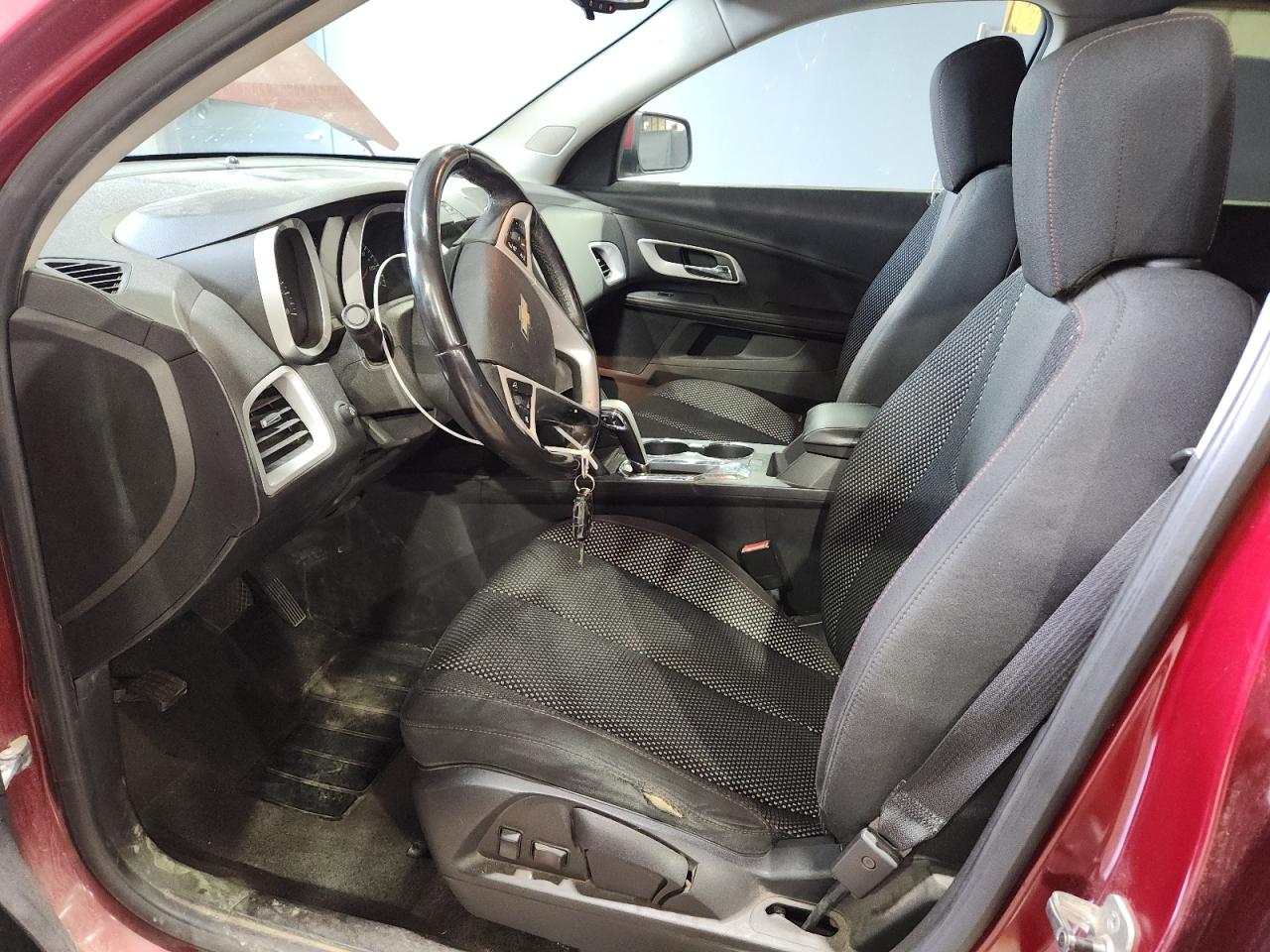 2010 Chevrolet Equinox Lt Красный vin: 2CNFLEEW6A6303056 Damage: Left Front Seat Cushion, Torn, 5 To 6 Inches