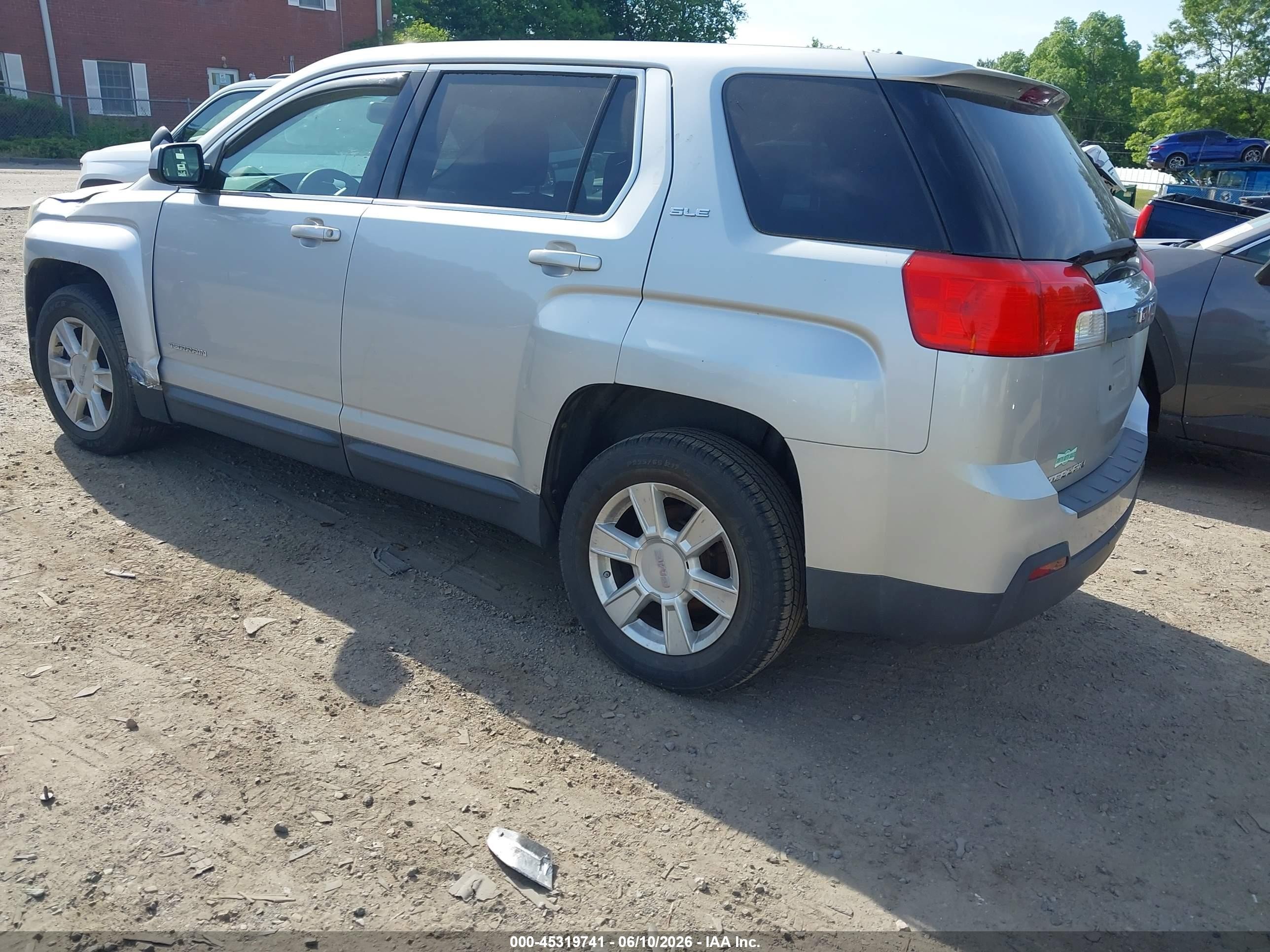 2010 Gmc Terrain Sle-1 Серебряный vin: 2CTALBEW5A6327205