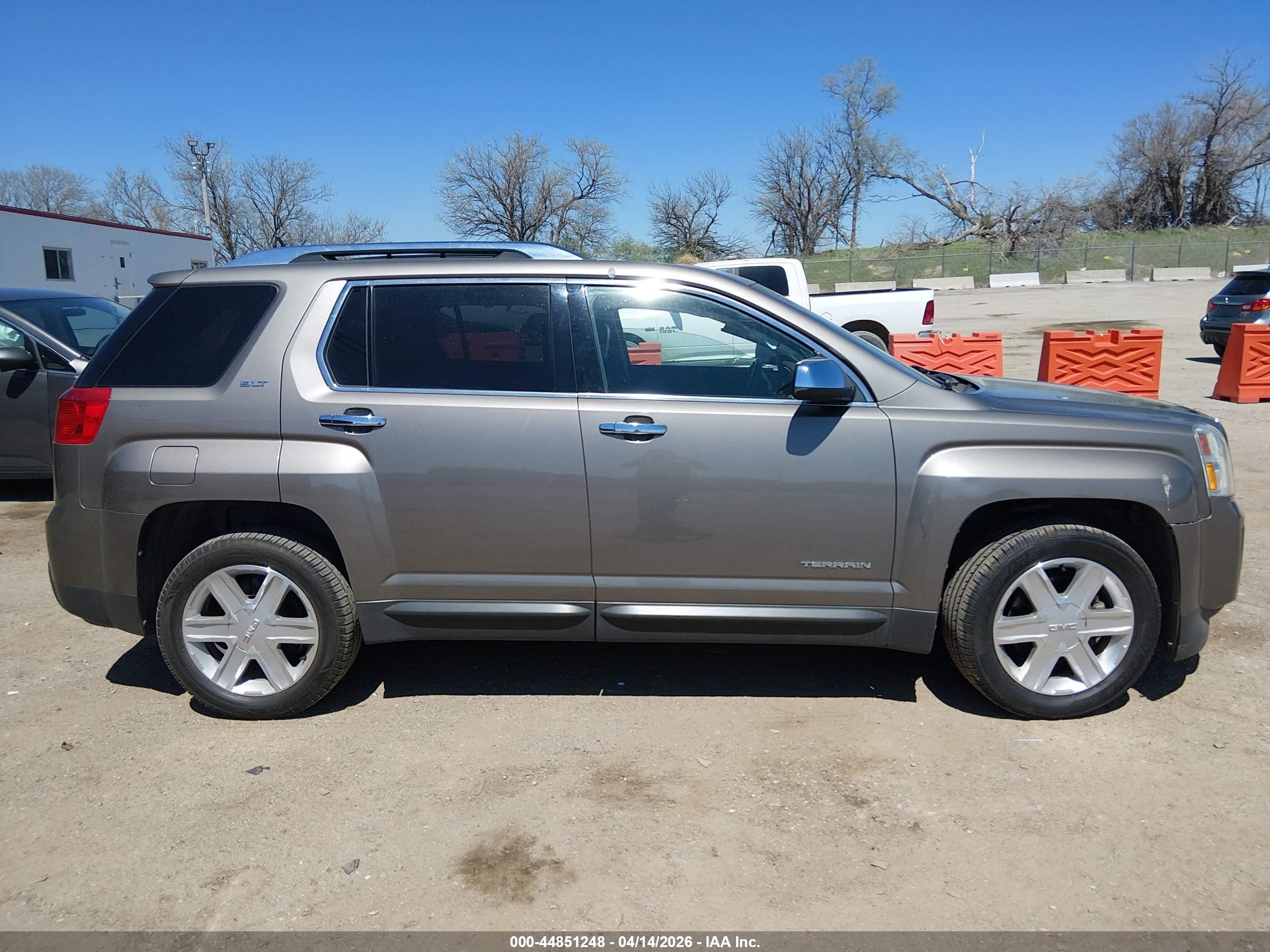2011 Gmc Terrain Slt-2 Brown vin: 2CTALWEC6B6388352