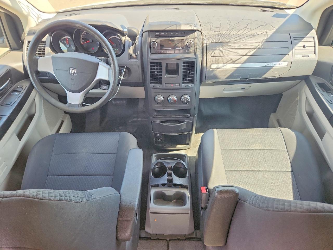 2010 Dodge Grand Caravan C White vin: 2D4CN1AE3AR207734