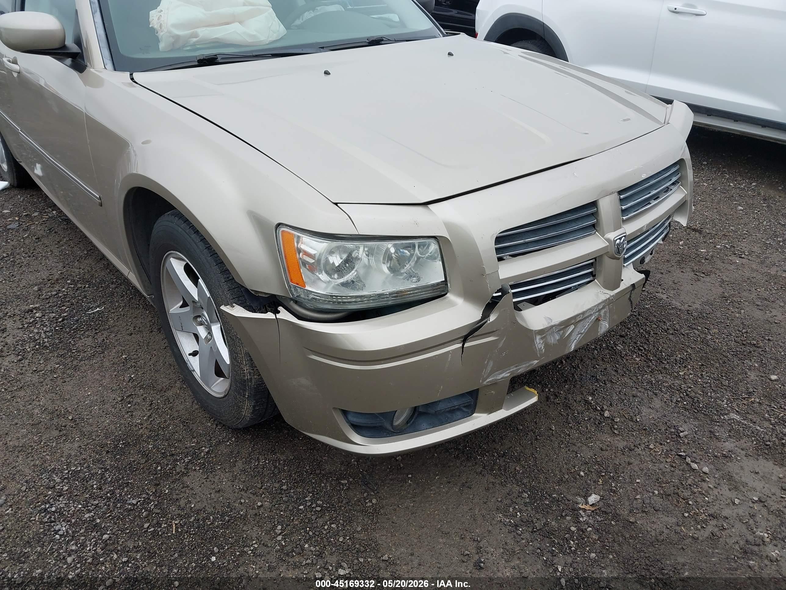 2008 Dodge Magnum Sxt Gold vin: 2D4FV37V18H221745