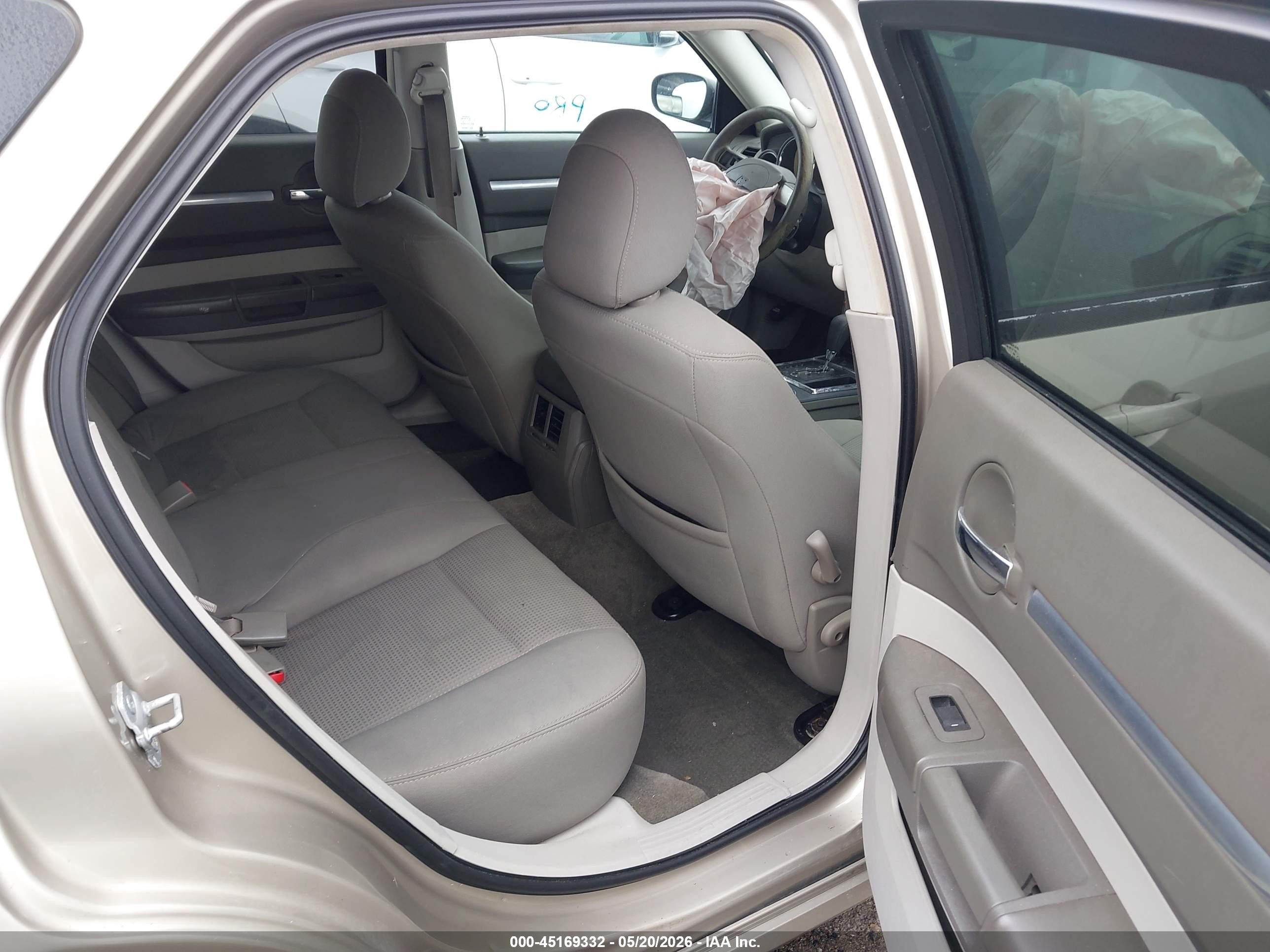 2008 Dodge Magnum Sxt Gold vin: 2D4FV37V18H221745