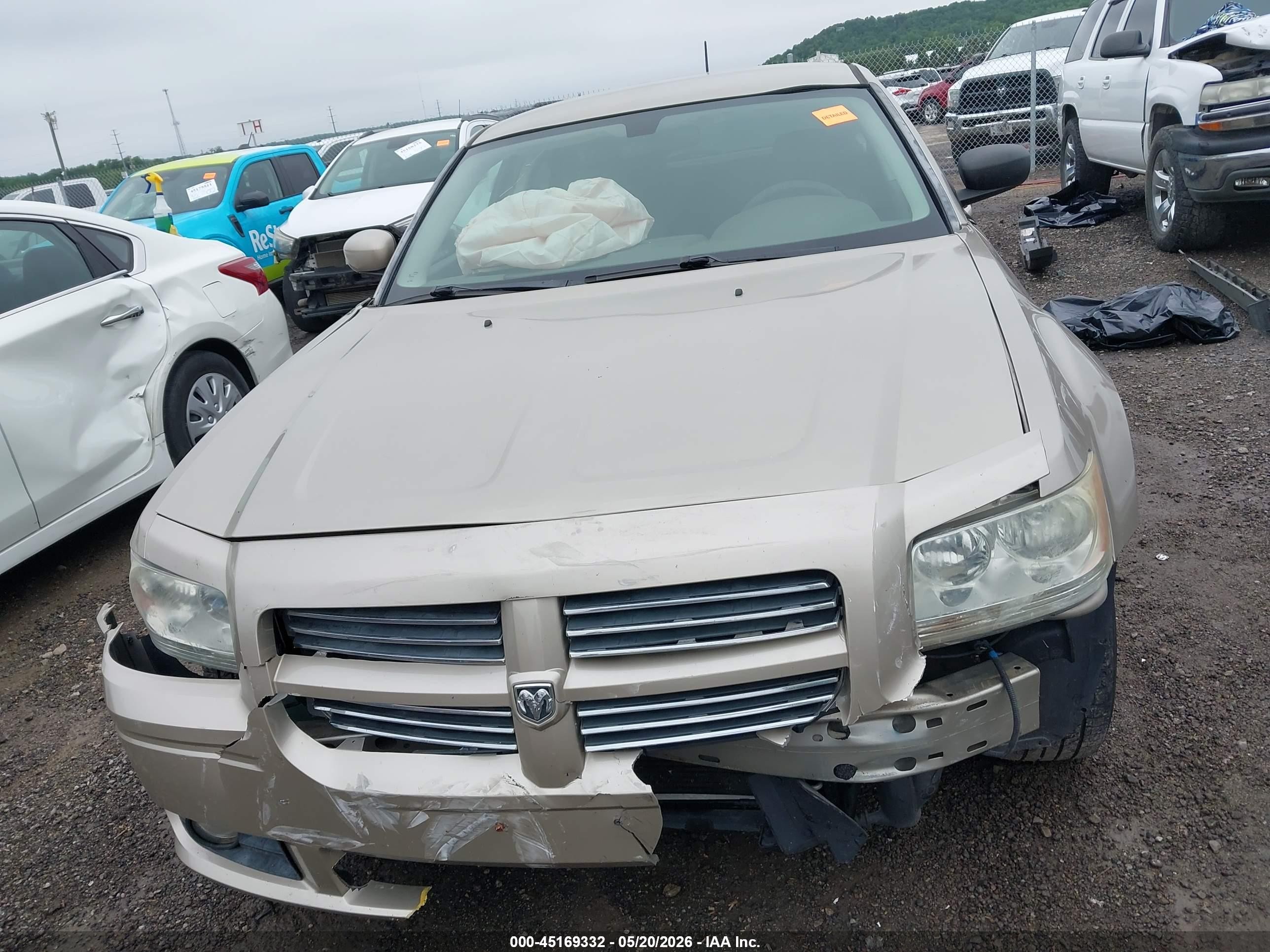2008 Dodge Magnum Sxt Gold vin: 2D4FV37V18H221745