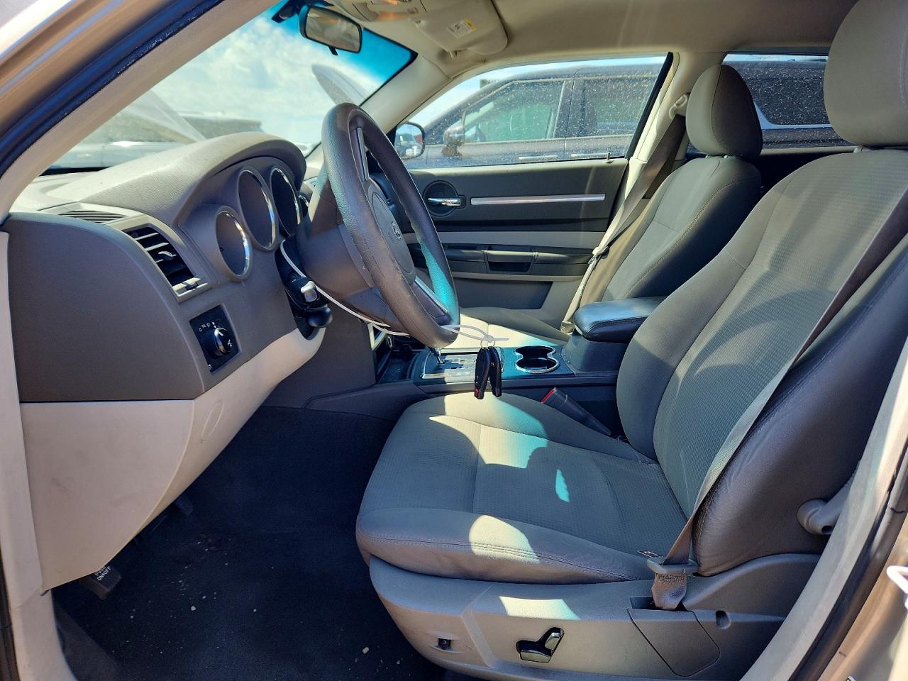 2008 Dodge Magnum Sxt Beige vin: 2D4FV37V28H242717