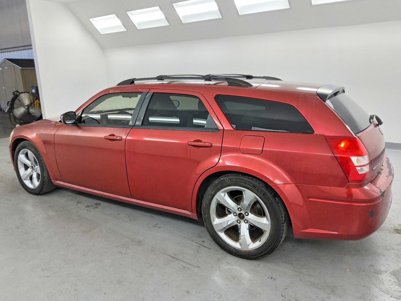 2007 Dodge Magnum Se Burgundy vin: 2D4FV47T17H717390